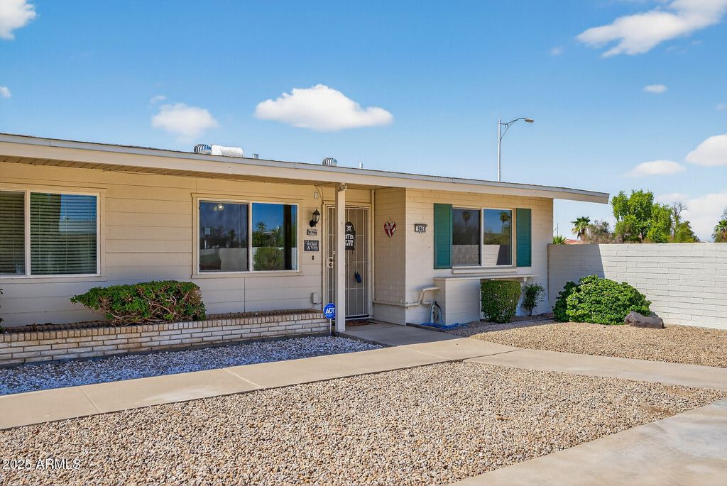 Photo of 9663 N 111th Avenue, Sun City, AZ 85351 (MLS # 6900755)