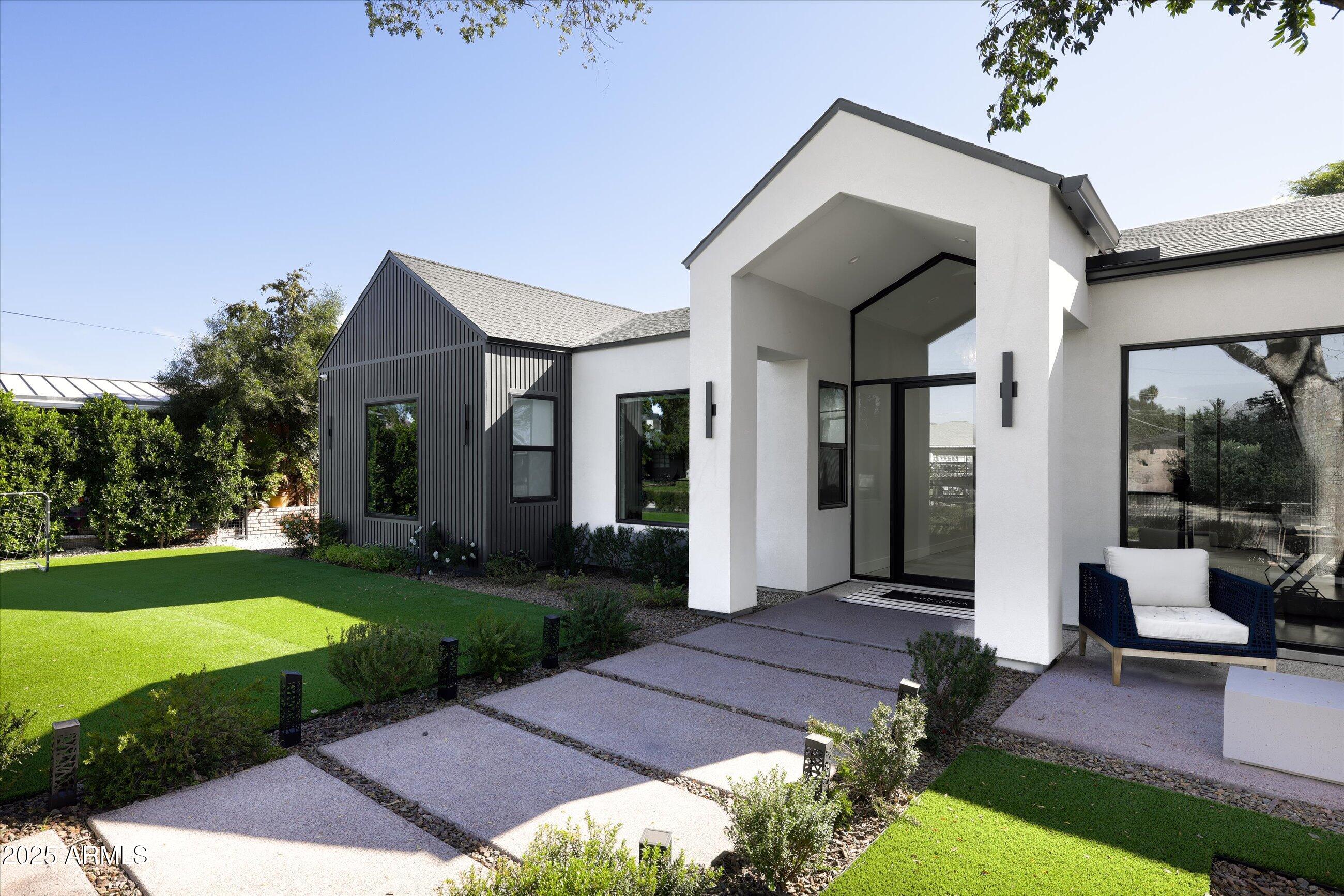 3721 E PICCADILLY Road