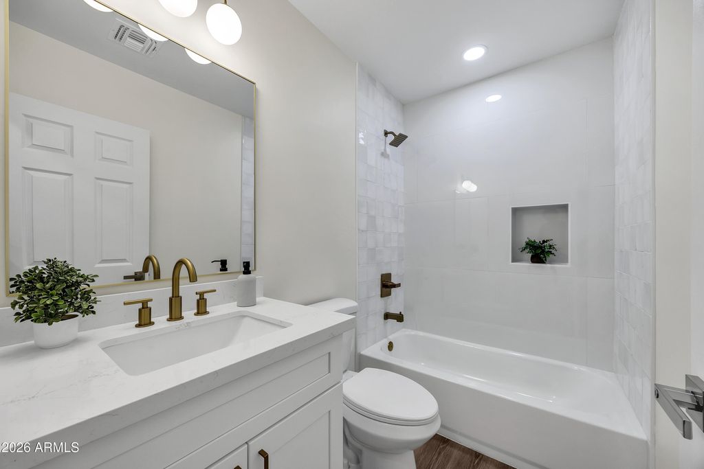 Photo of 4246 N 10th Place, Phoenix, AZ 85014 (MLS # 7013326)