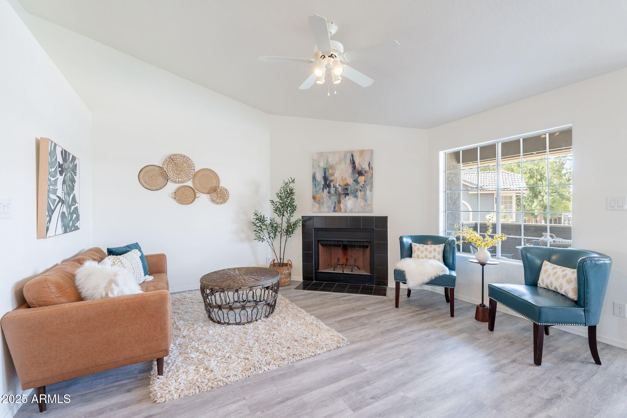 255 S KYRENE Road 212