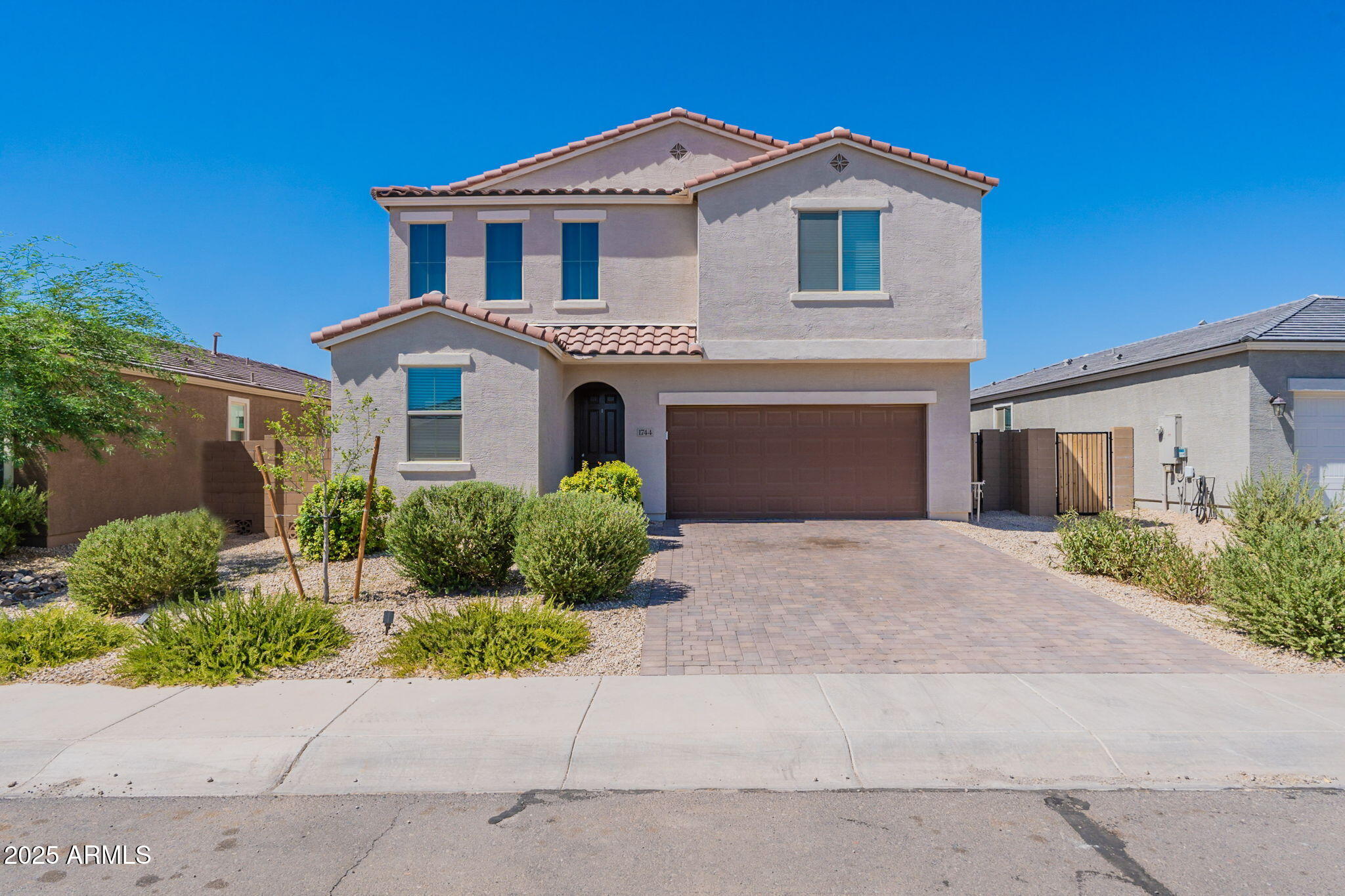 1744 W HOPI Drive