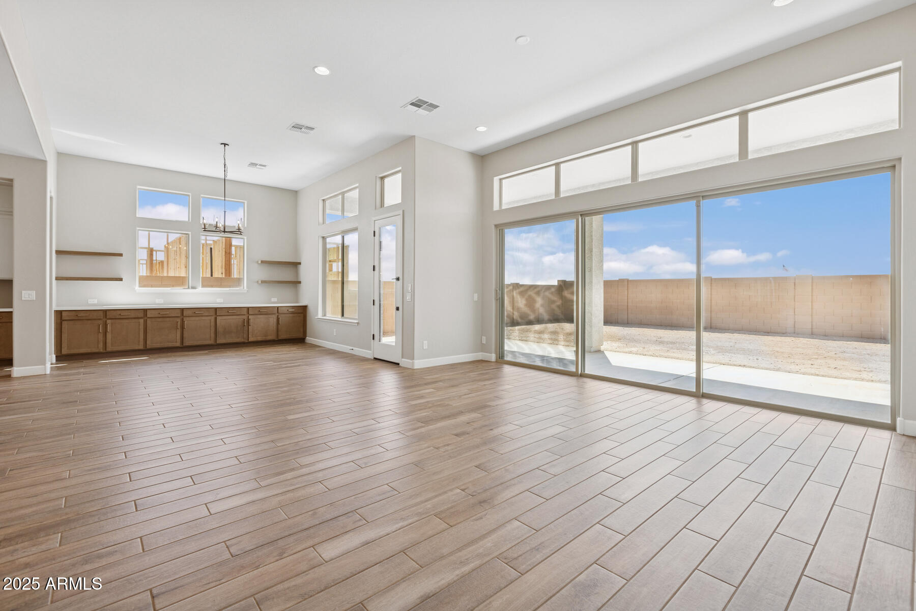 18927 W LAWRENCE Road