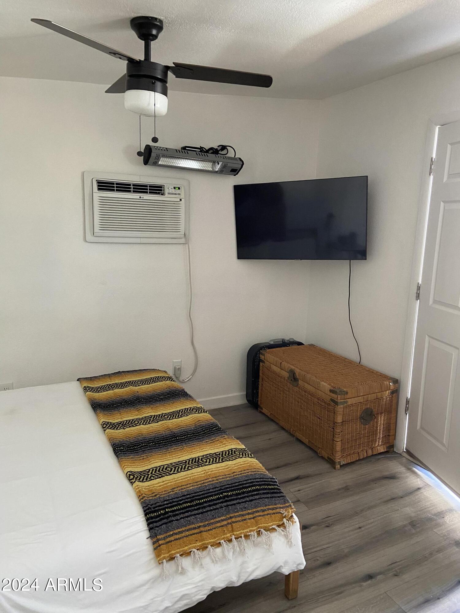 COUNTRY LIFE HOMES UNIT 3 - Residential