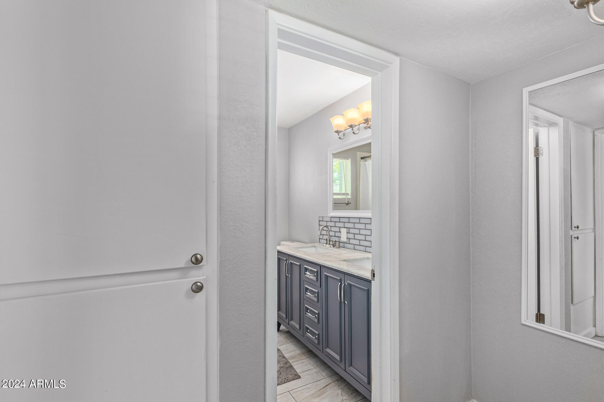 COUNTRY LIFE HOMES UNIT 3 - Residential