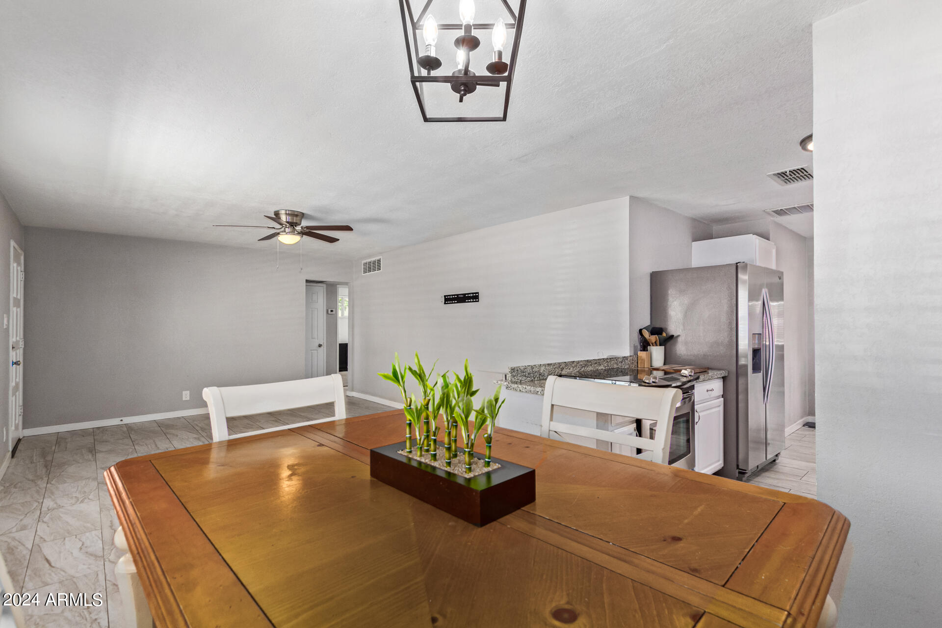 COUNTRY LIFE HOMES UNIT 3 - Residential