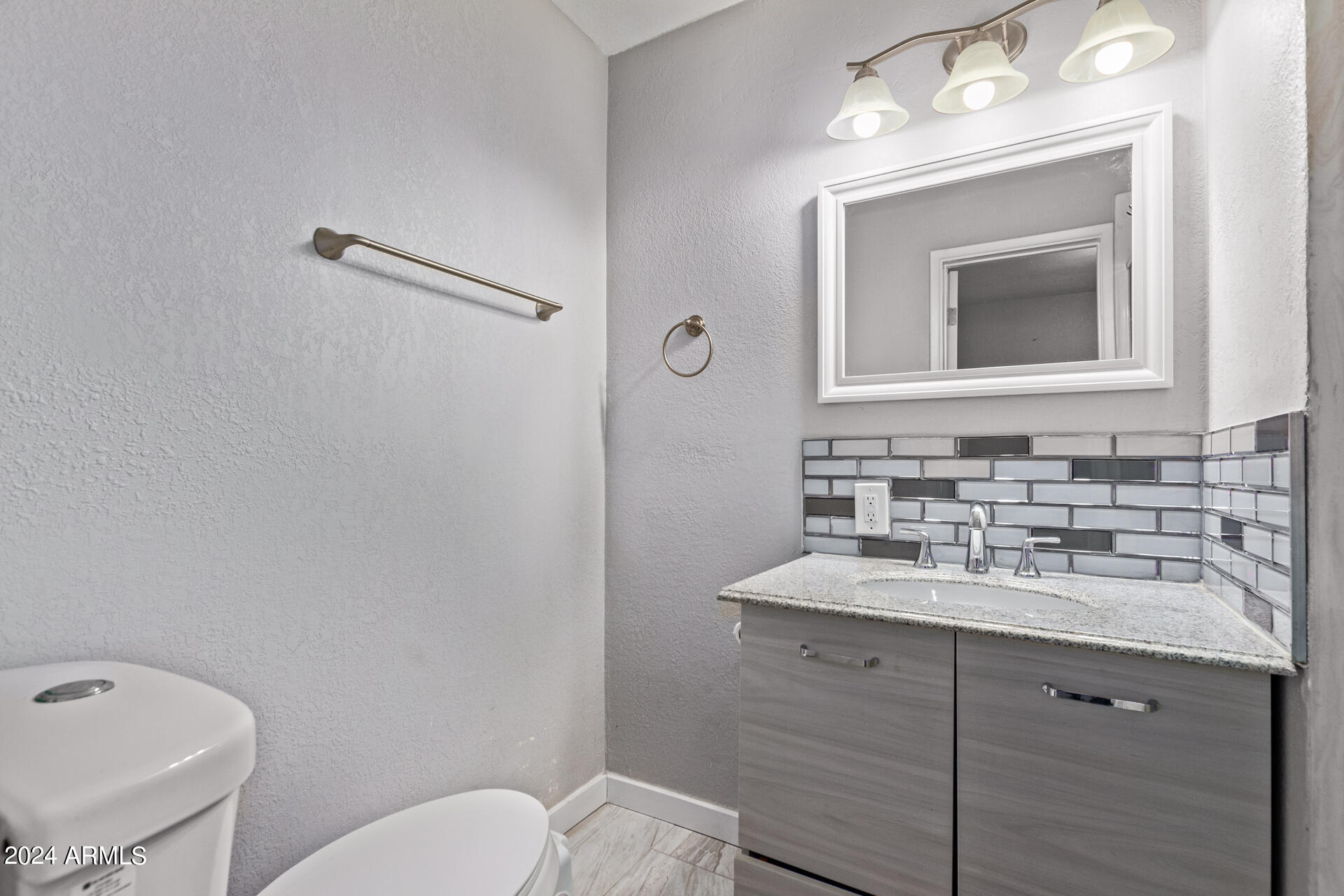 COUNTRY LIFE HOMES UNIT 3 - Residential