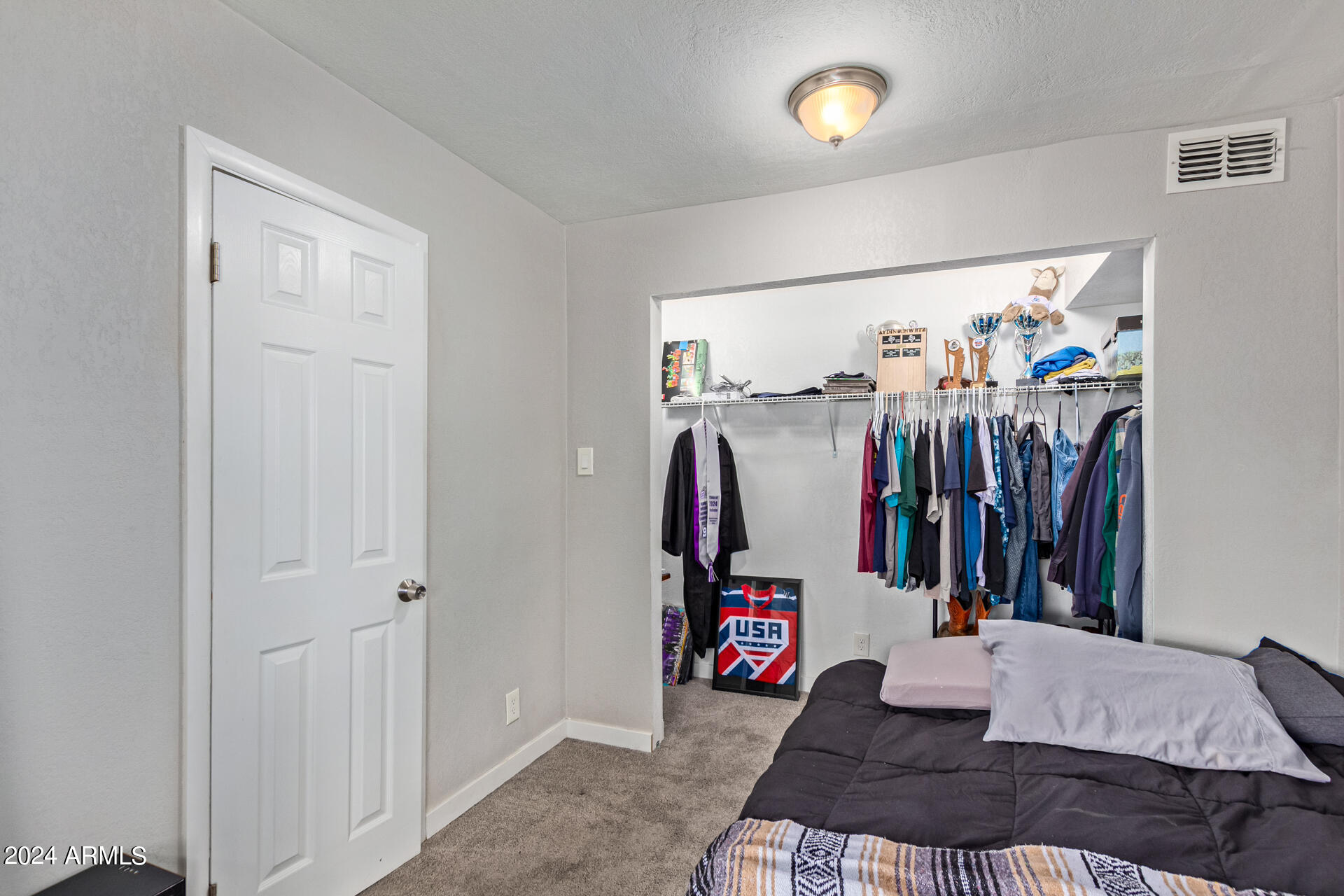 COUNTRY LIFE HOMES UNIT 3 - Residential