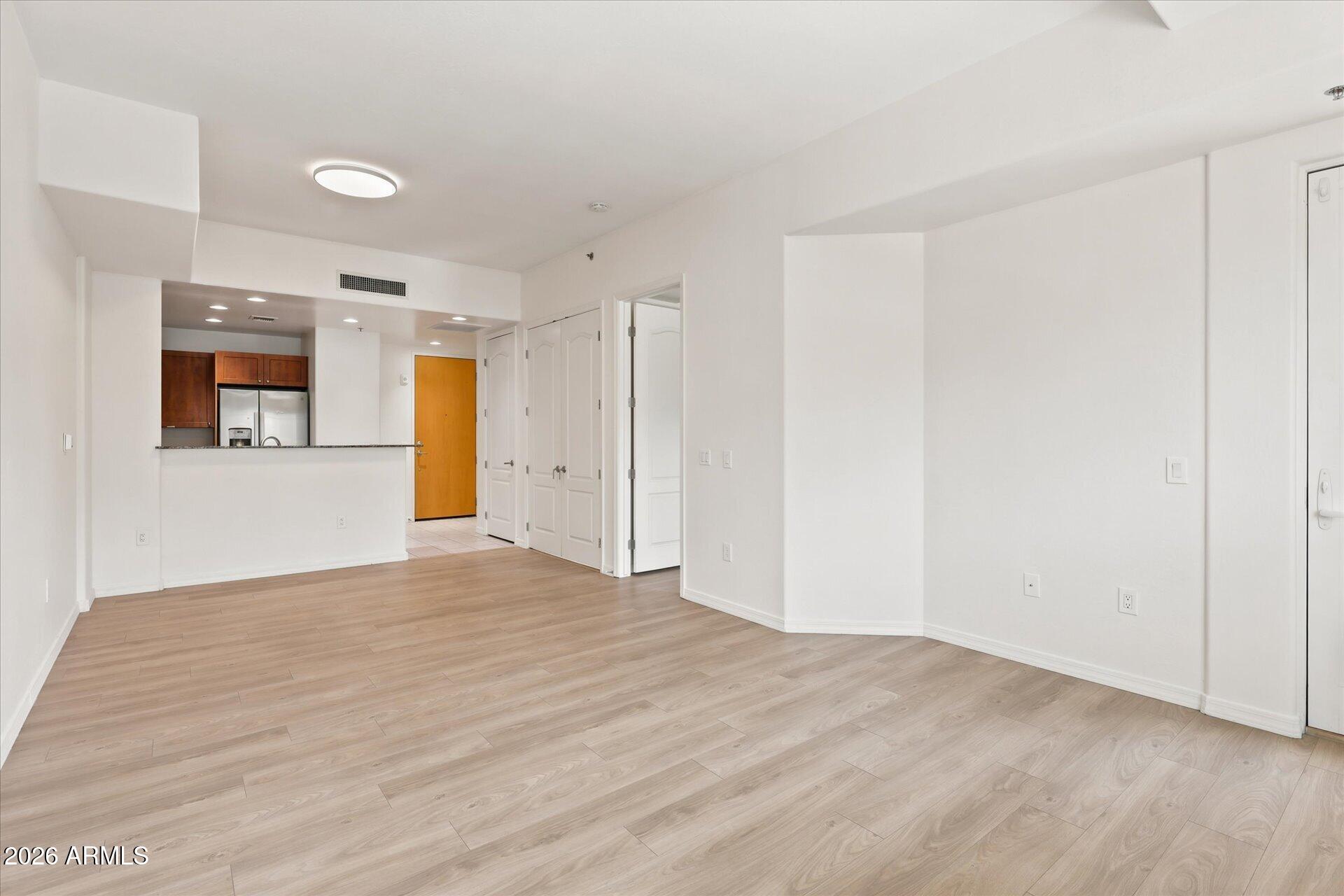 17 W VERNON Avenue 507
