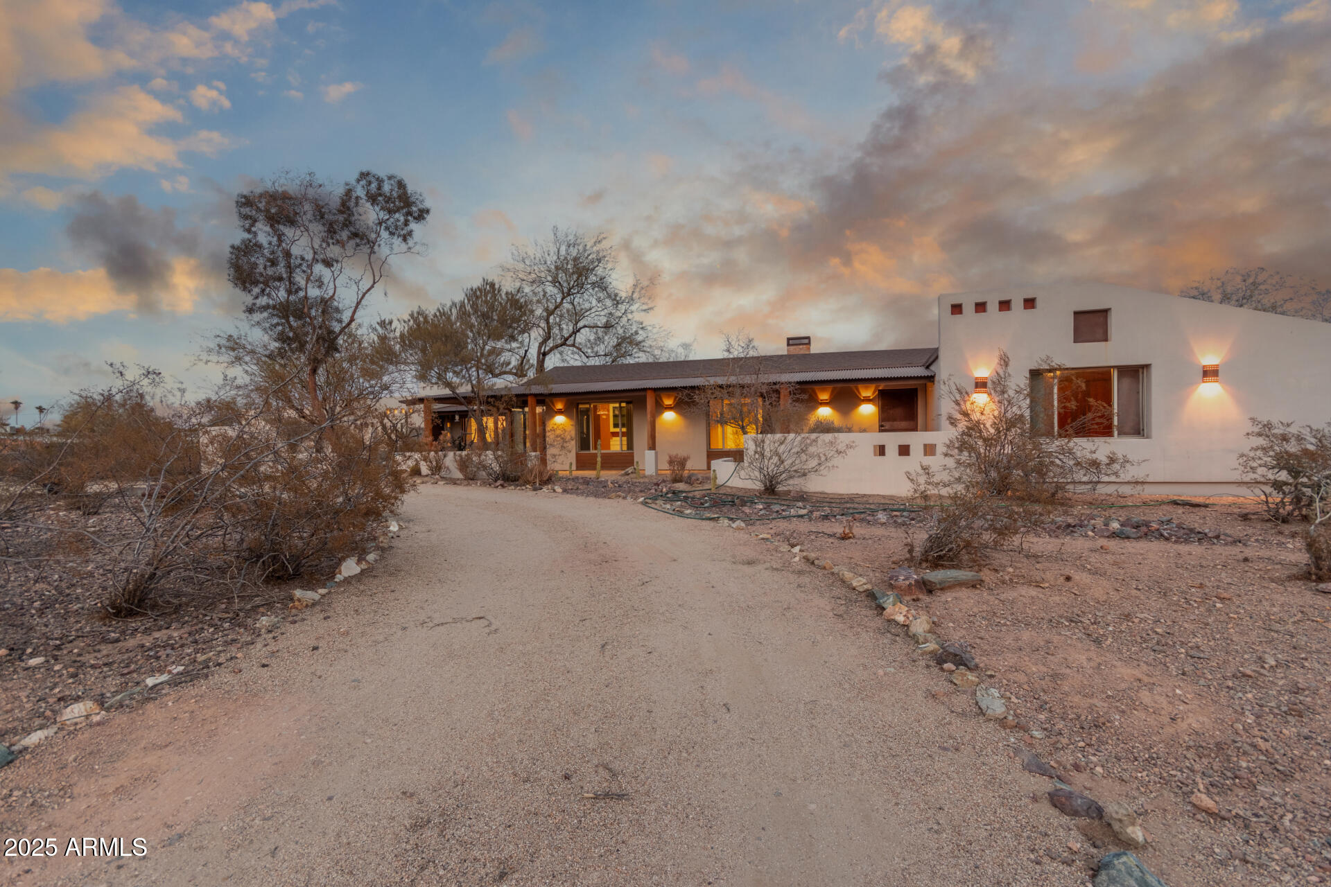 2107 N CAMPO ALLEGRE Drive