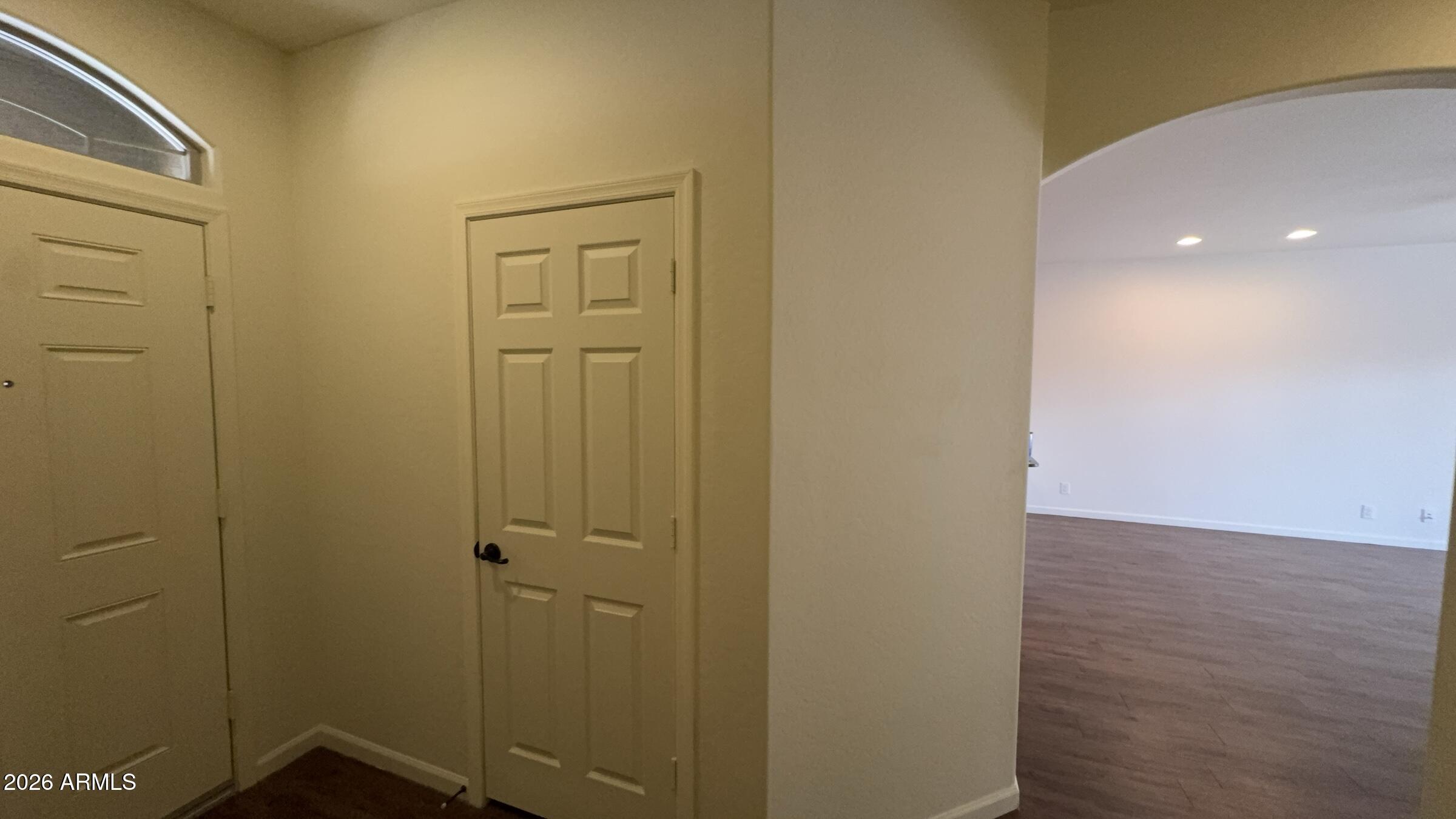 3117 S SIGNAL BUTTE Road 592
