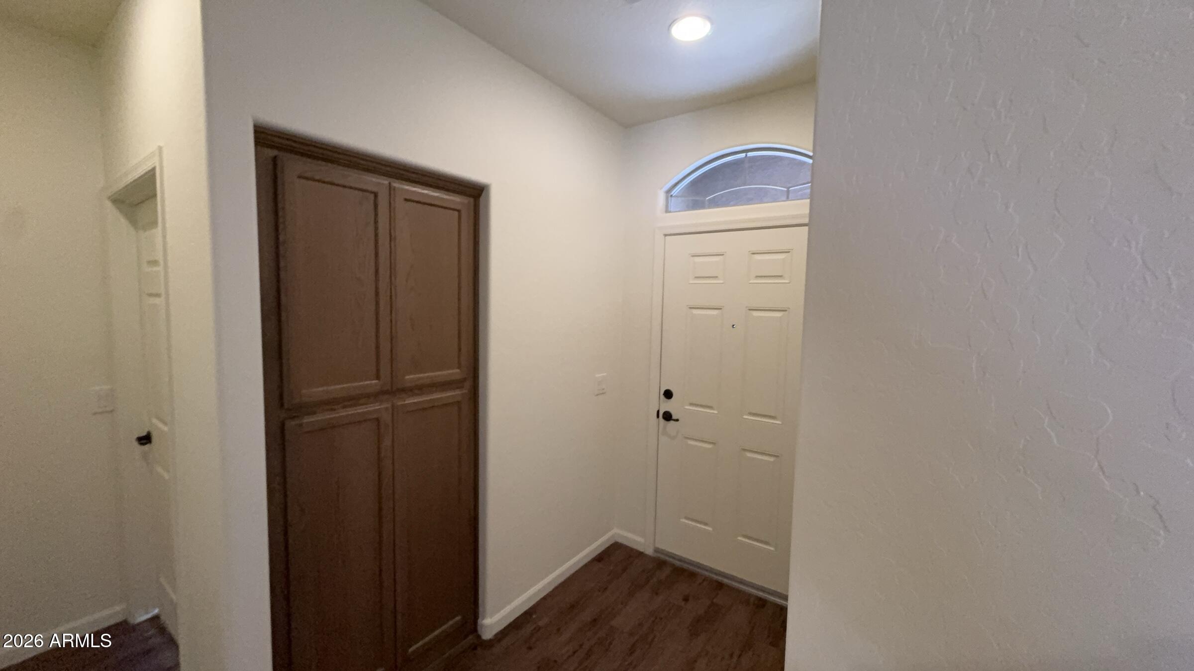 3117 S SIGNAL BUTTE Road 592