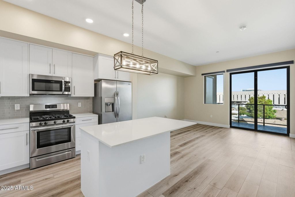 Photo of 7300 E Earll Drive #3016, Scottsdale, AZ 85251 (MLS # 6948032)