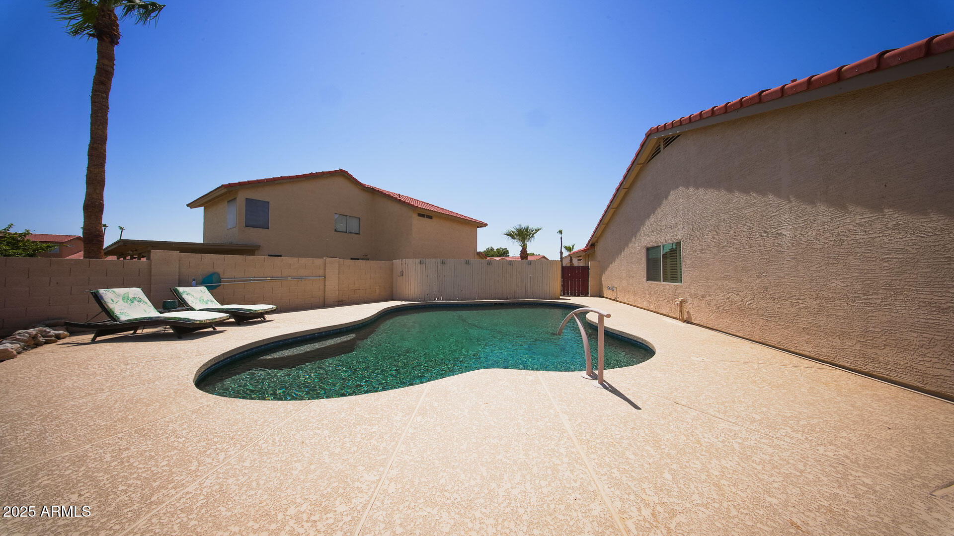 11212 W IVORY Lane