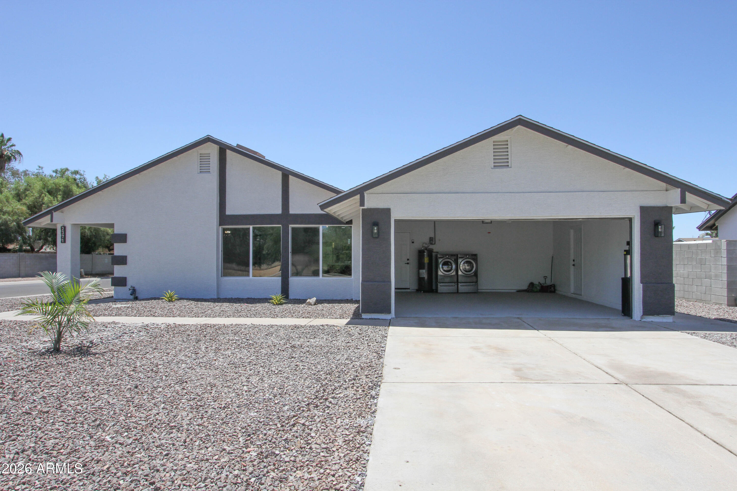 2371 W PARADISE Lane