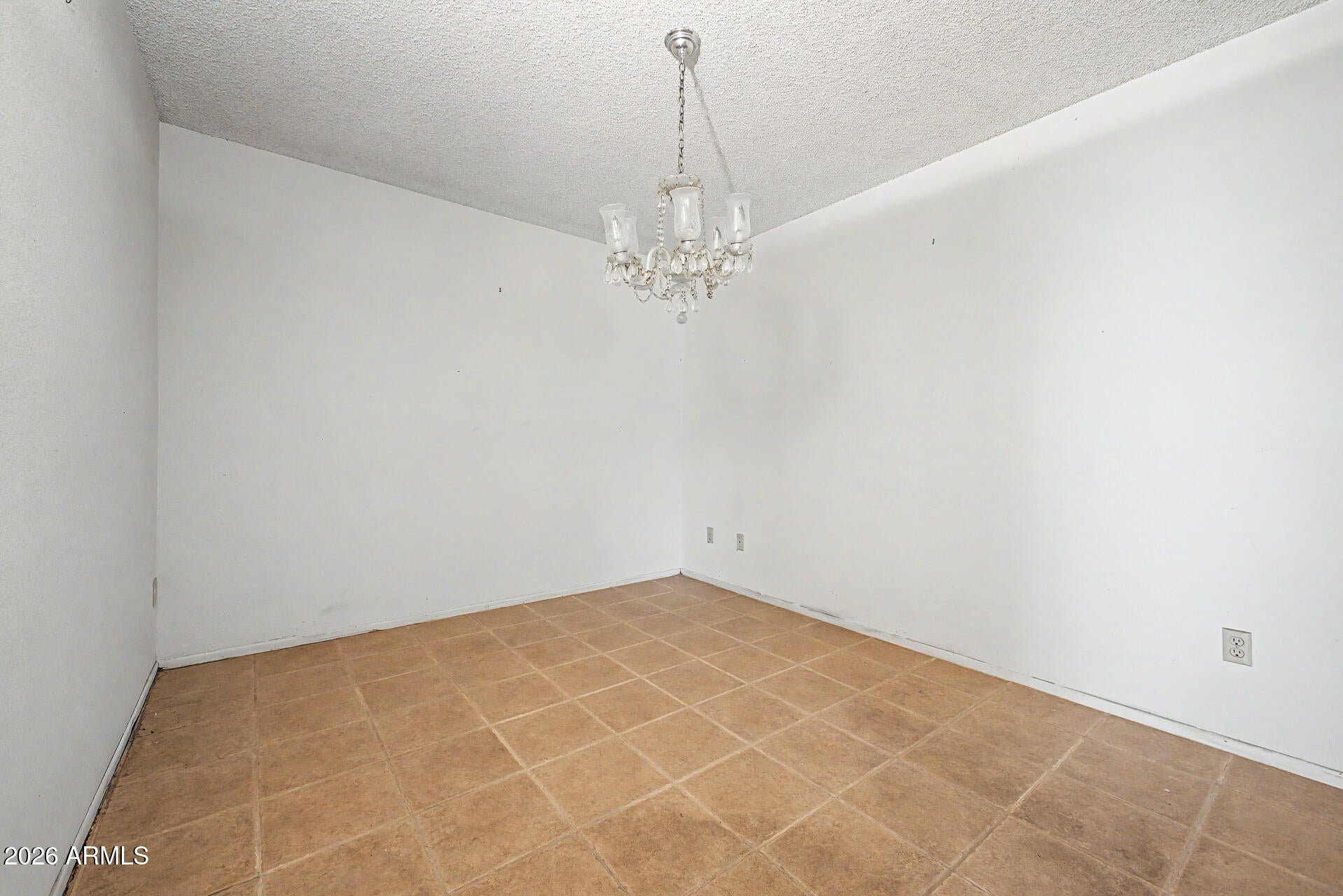 101 E THUNDERBIRD Trail