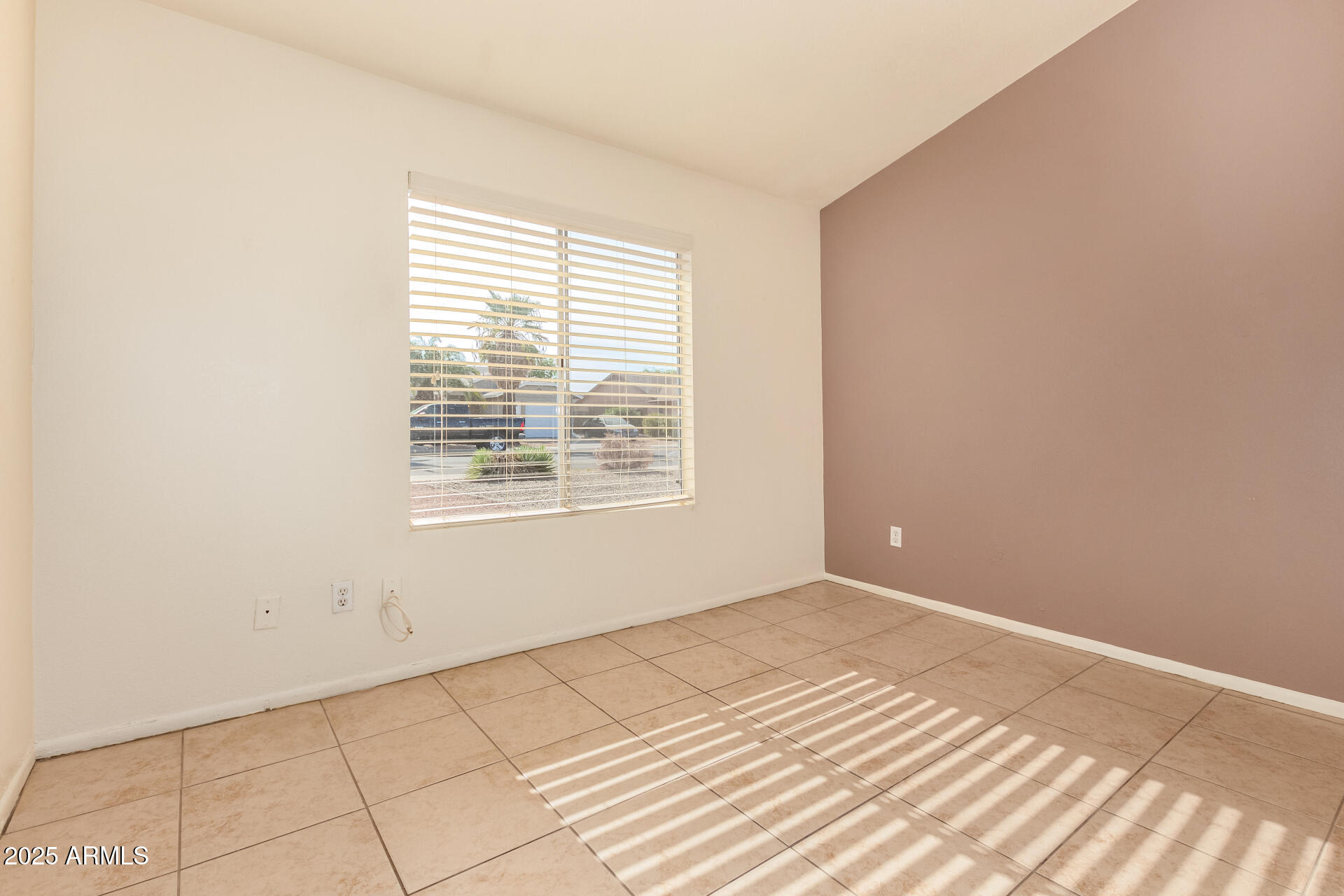 3002 W IRMA Lane