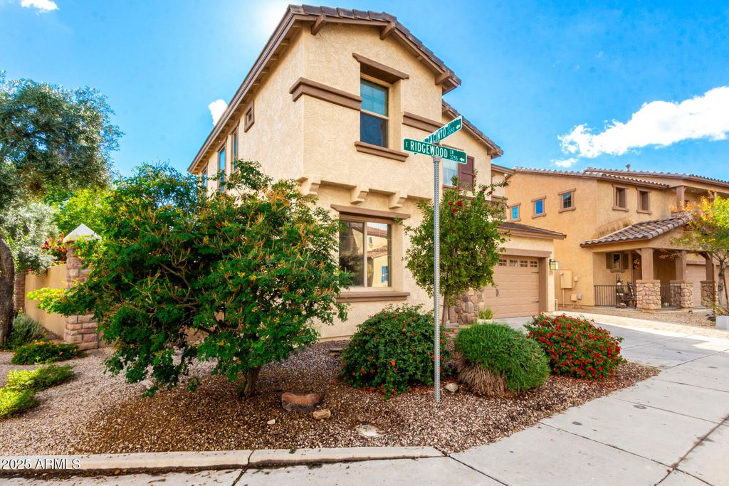 Photo of 3247 E Ridgewood Lane, Gilbert, AZ 85298 (MLS # 6950607)