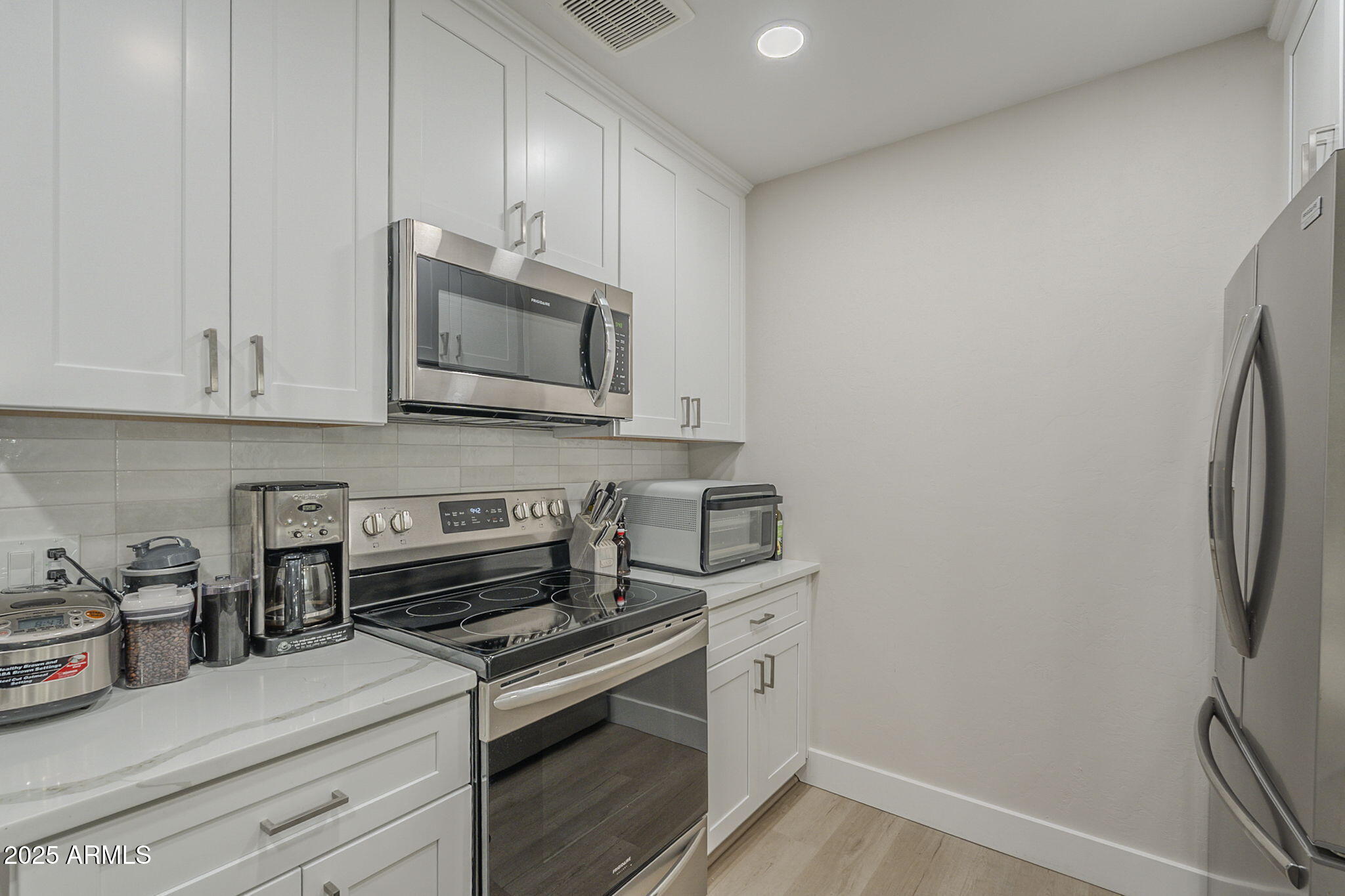 2038 E RIVER Road 101