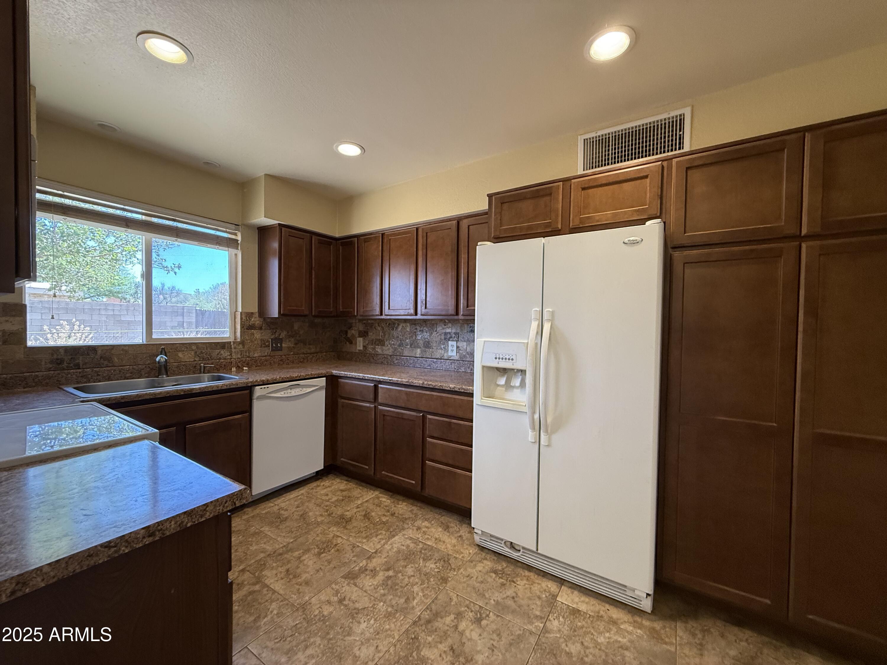 THE MEADOWS - Residential