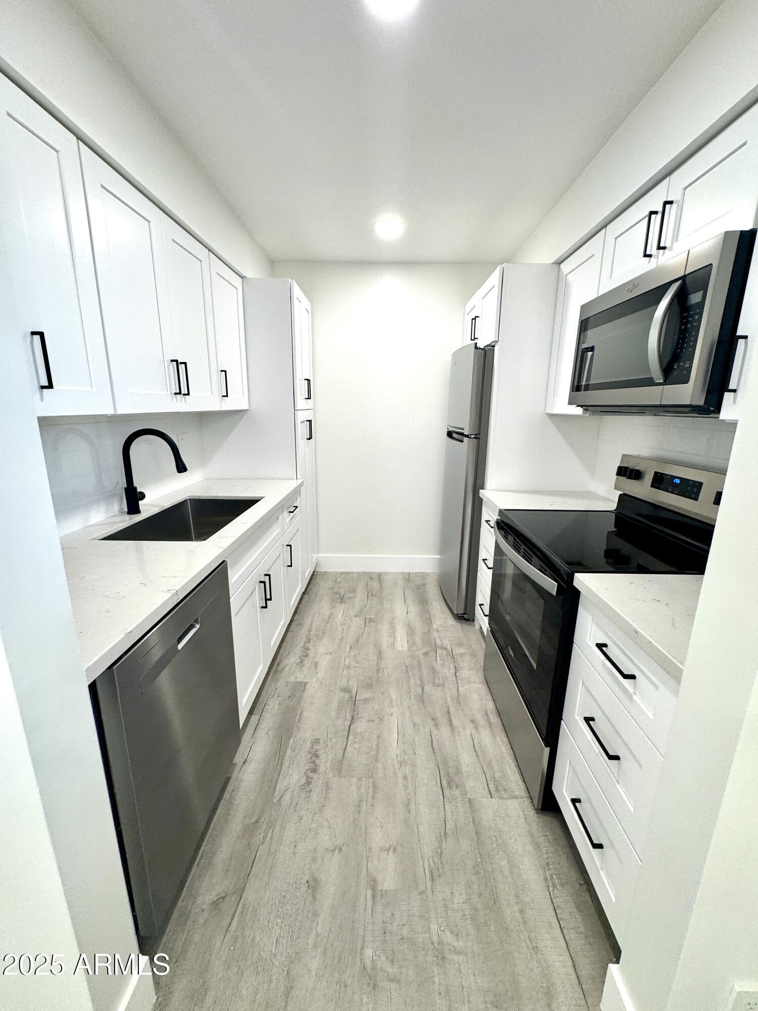 7625 E CAMELBACK Road B213