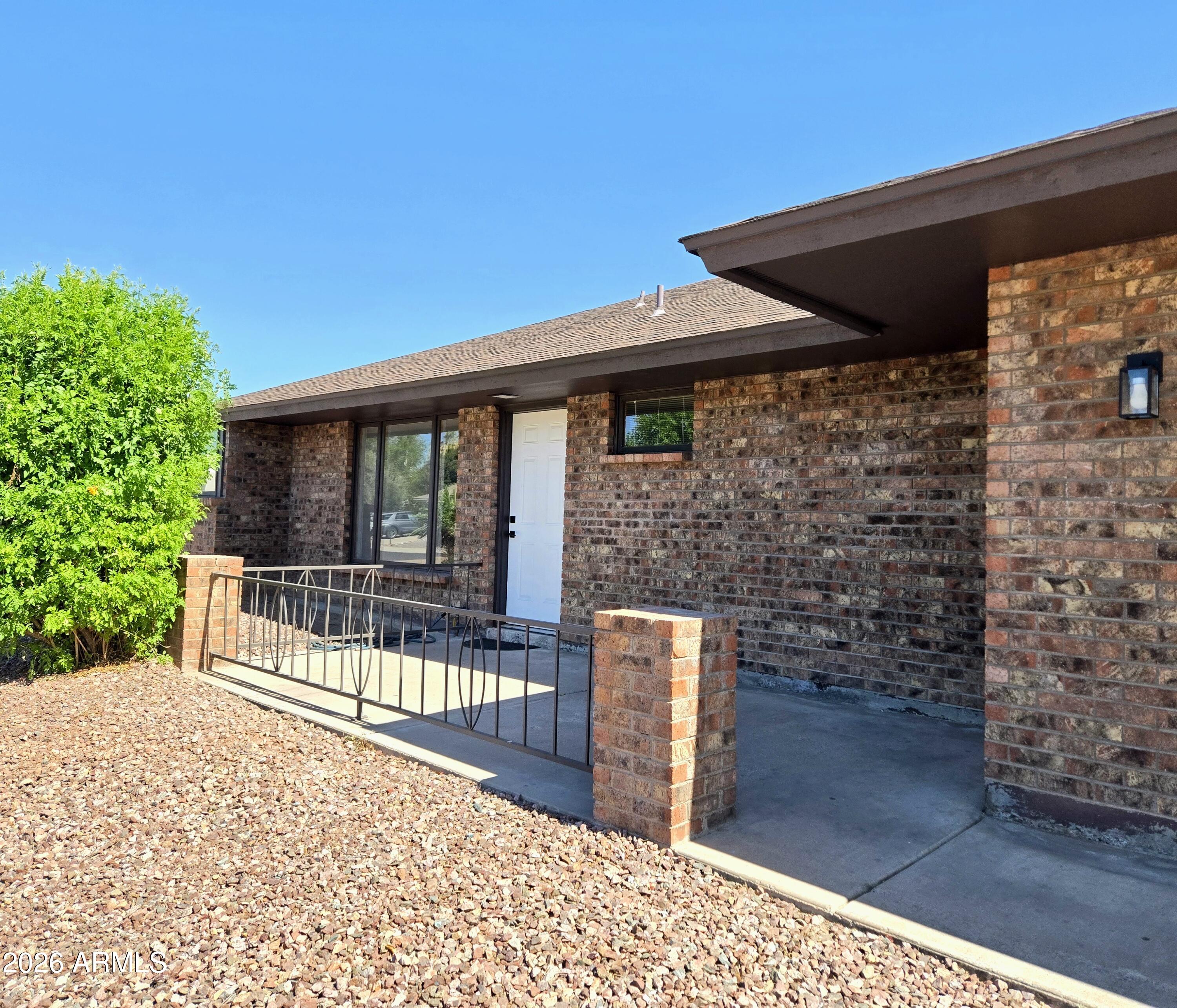 1731 E Redfield Road
