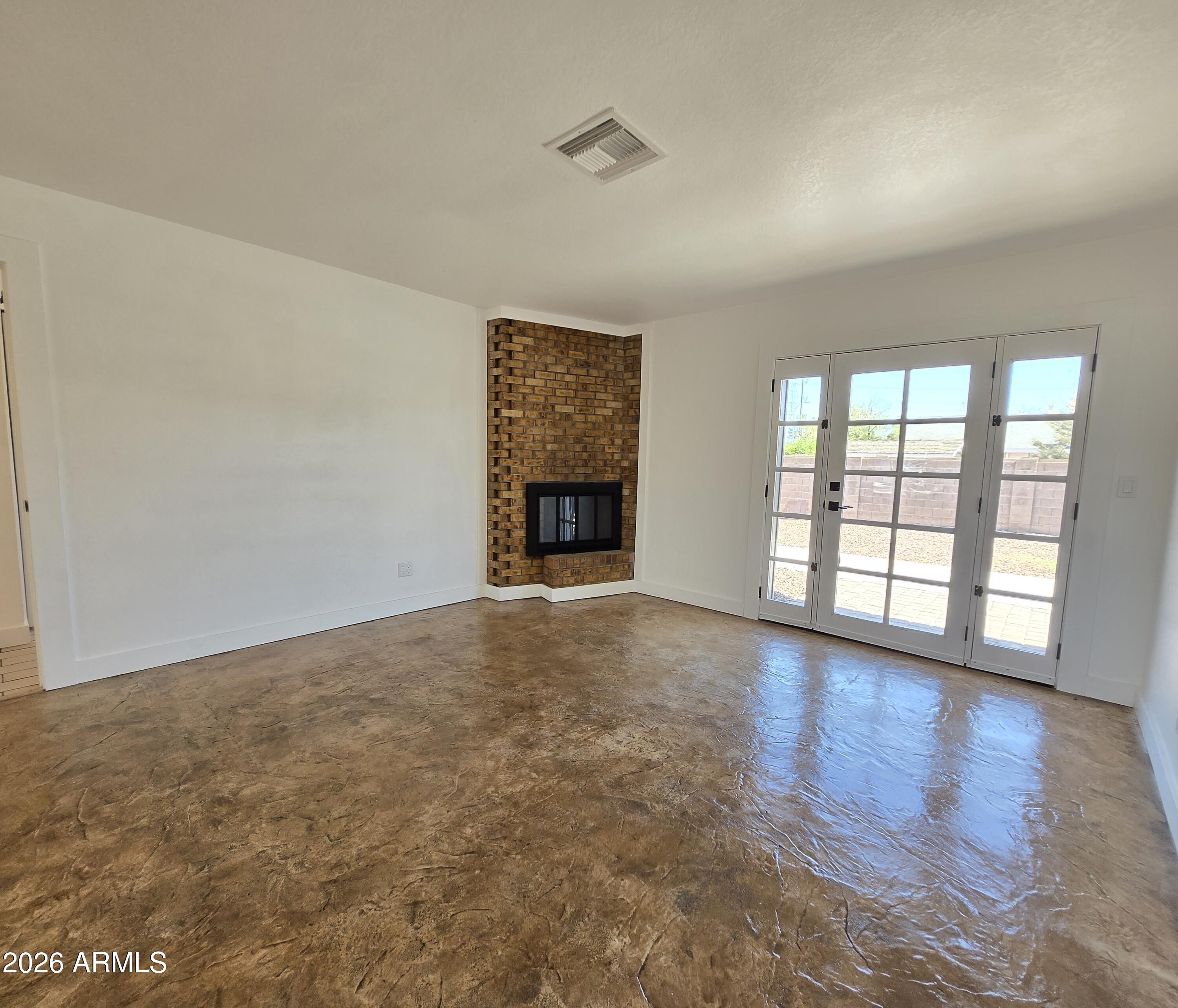 1731 E Redfield Road