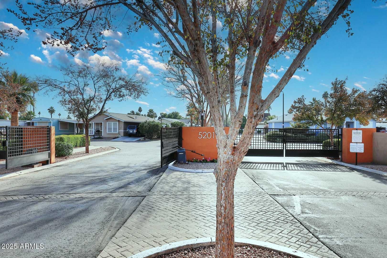 5201 W Camelback Road 243