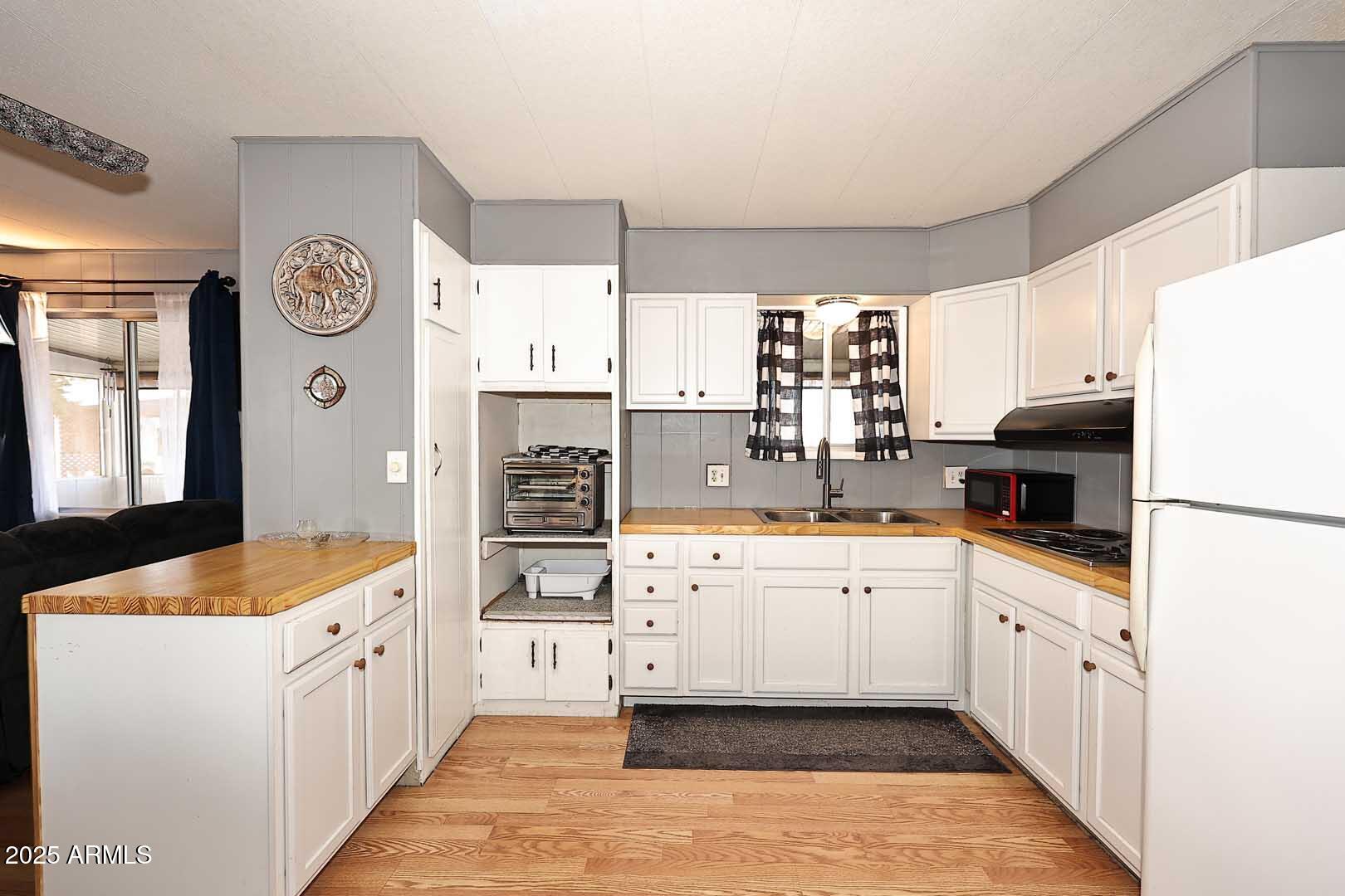 5201 W Camelback Road 243