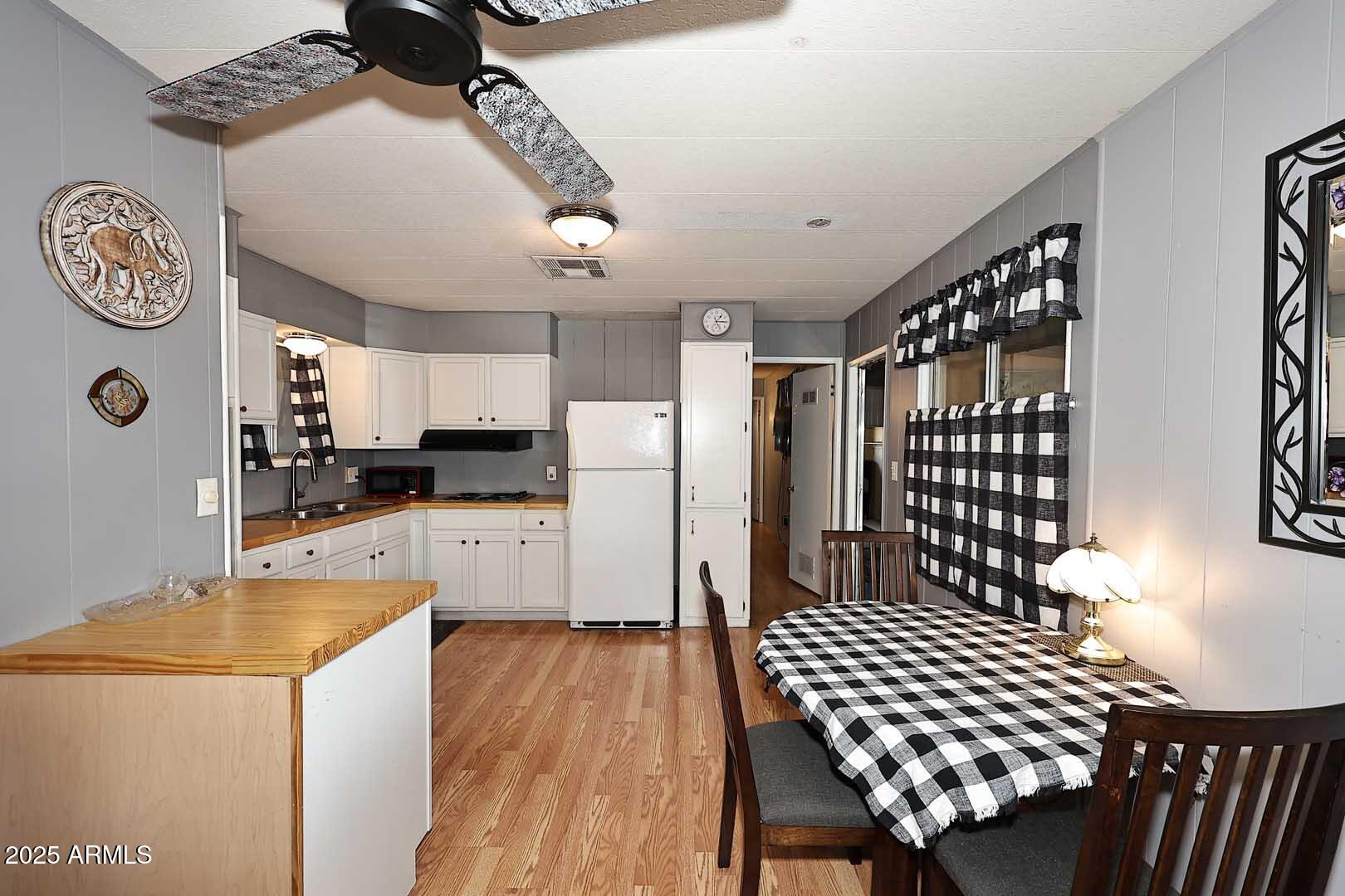 5201 W Camelback Road 243