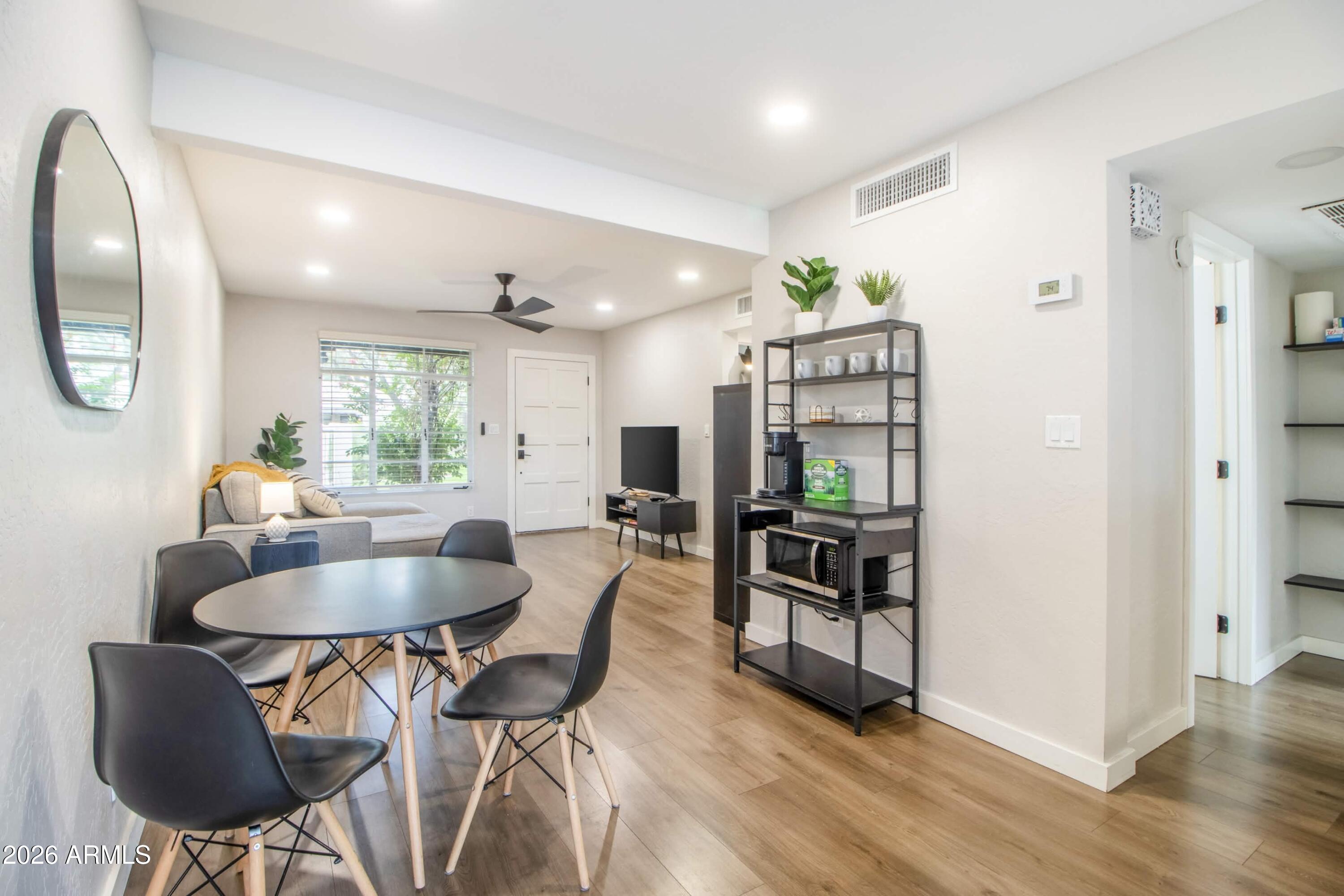 1449 E HIGHLAND Avenue 25