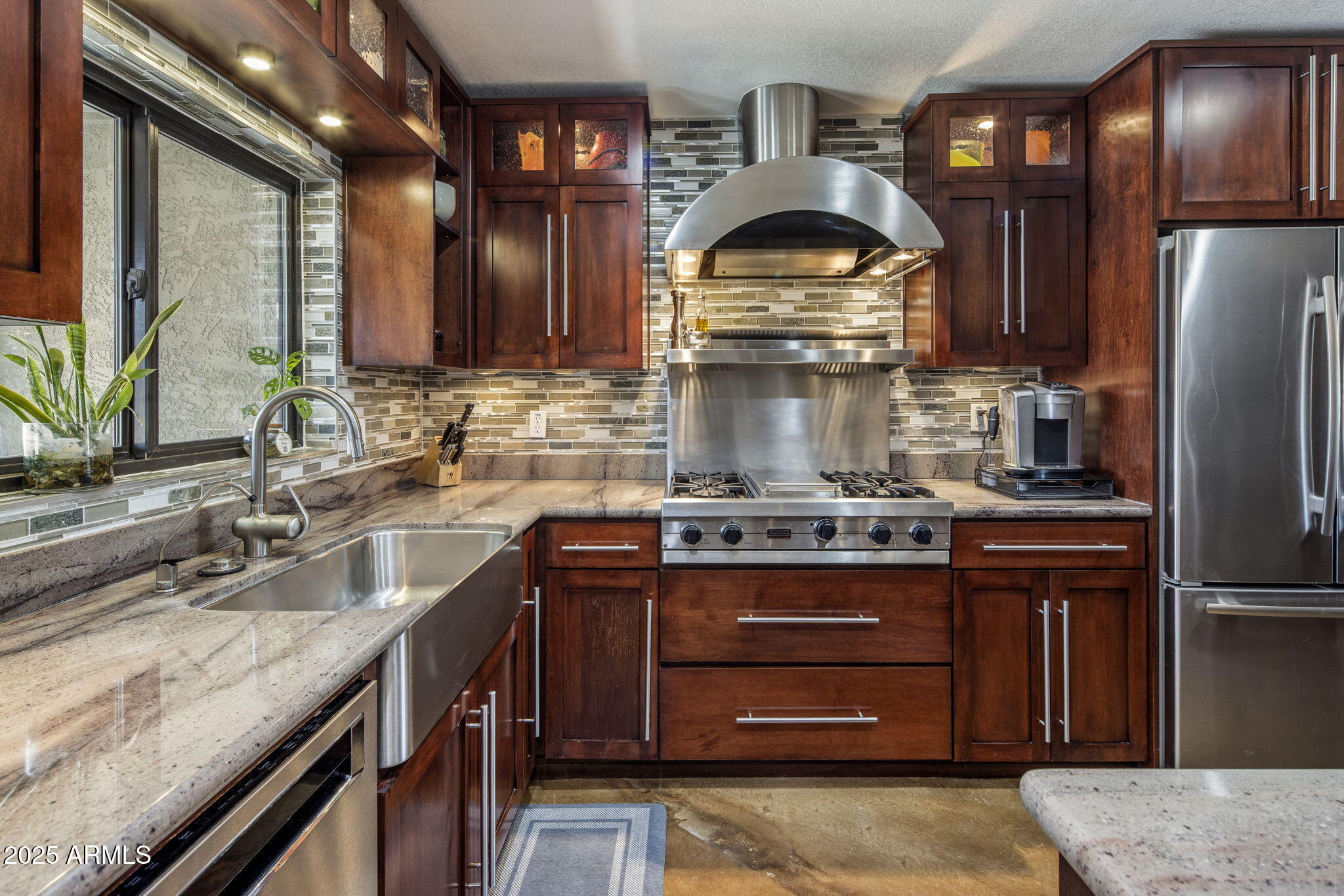 852 W CARIBBEAN Lane