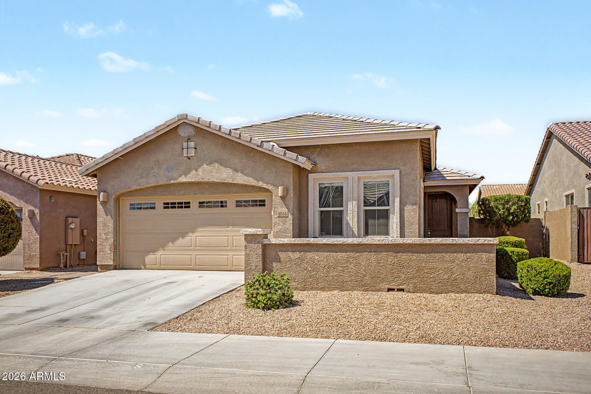4016 E MARK Lane