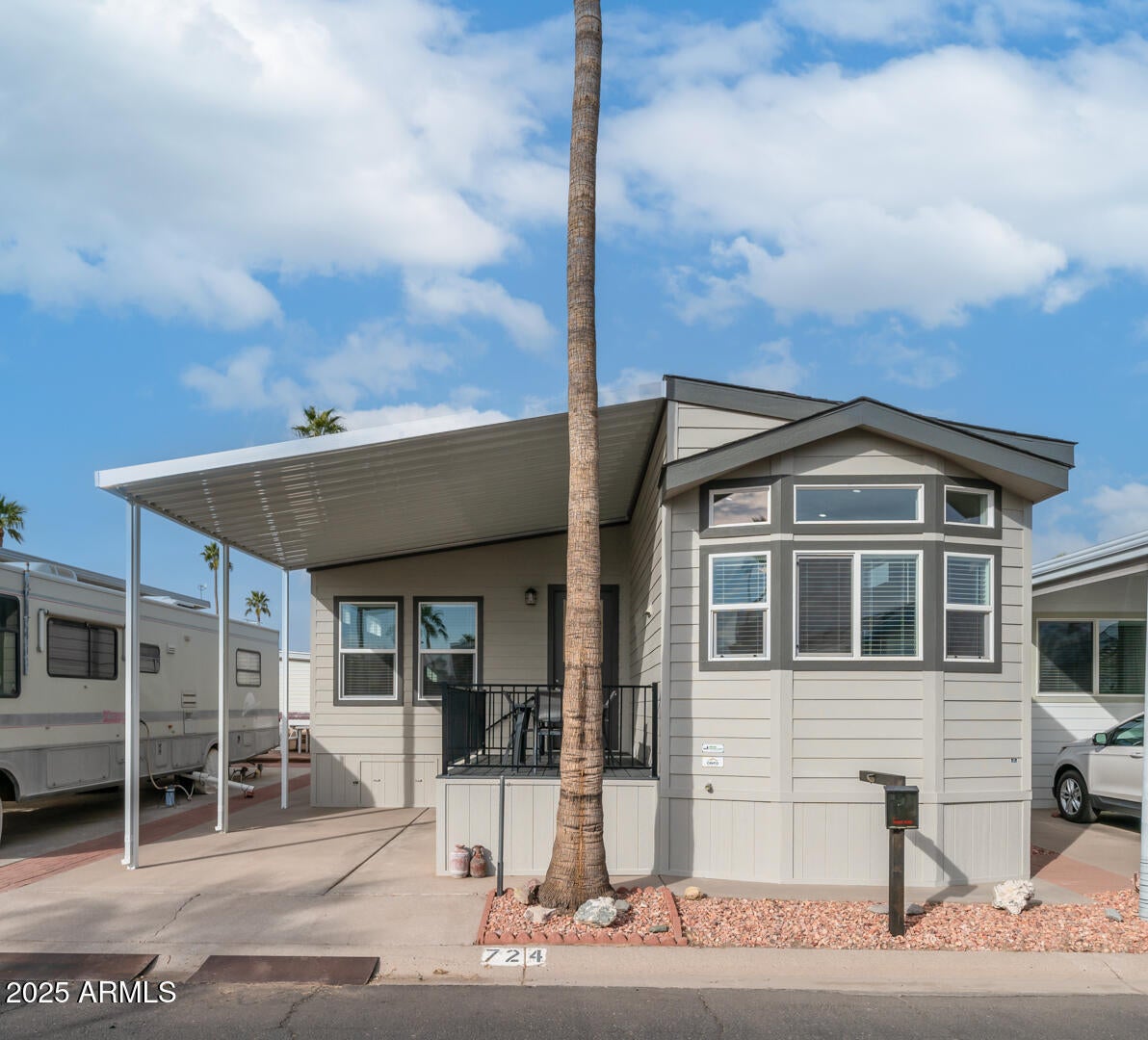 724 EMERALD Drive