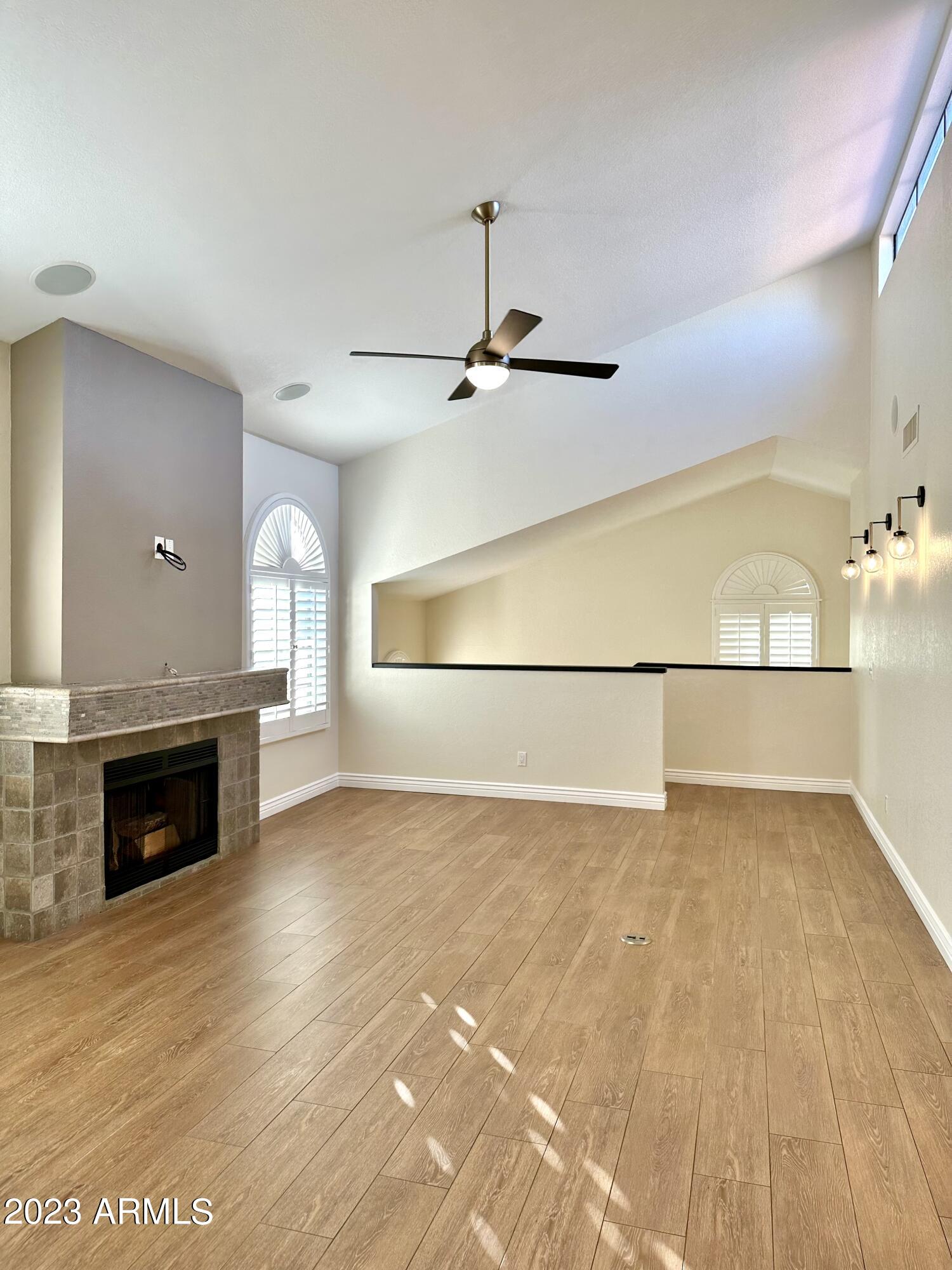 5640 E BELL Road 1098
