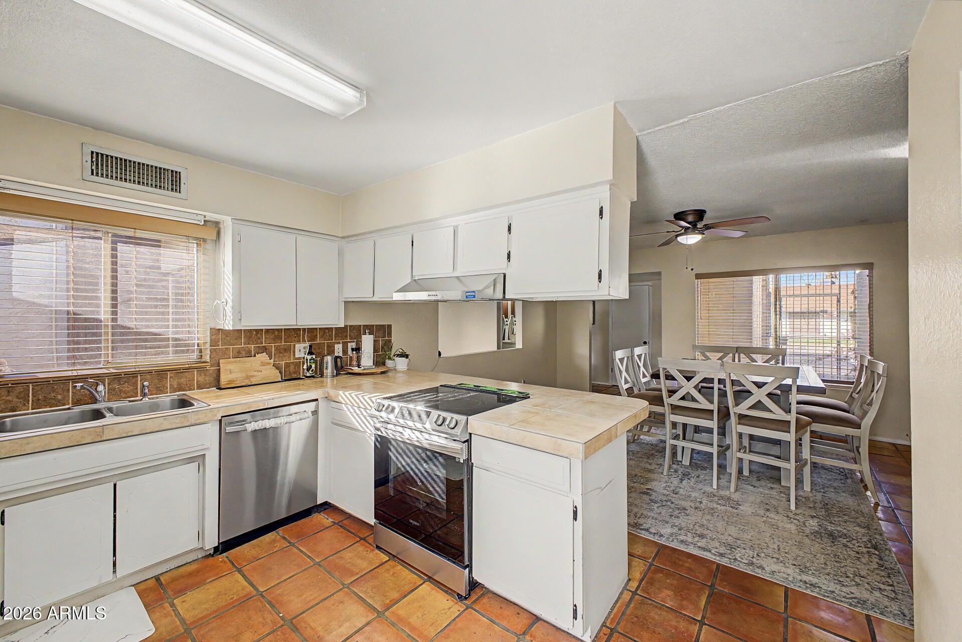 2321 W VINEYARD Road