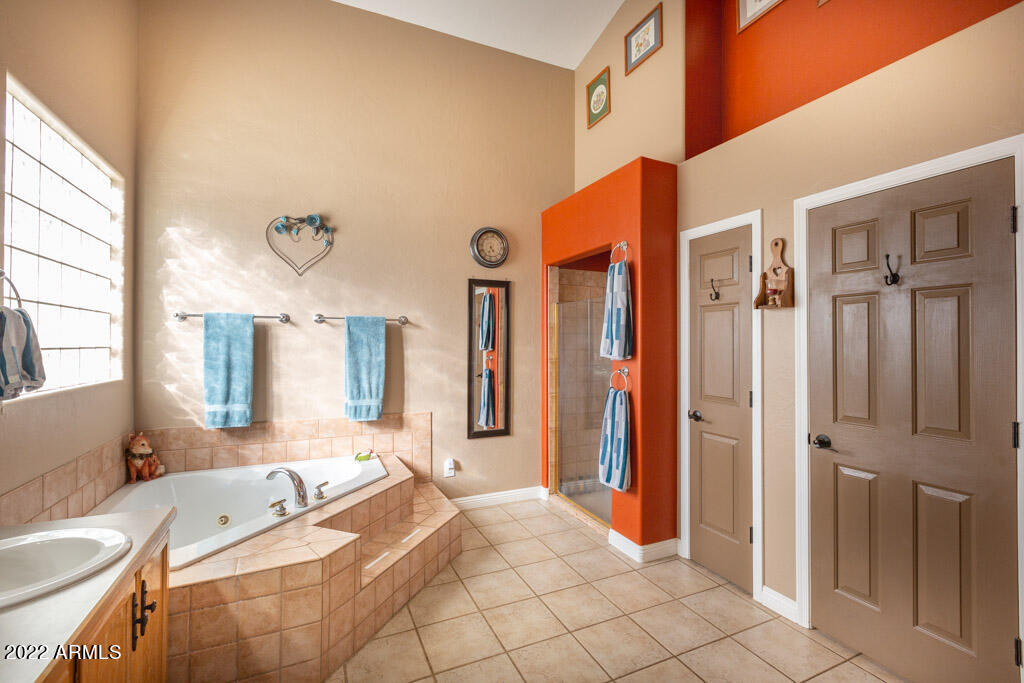 MOUNTAIN SHADOWS PHASE F - Residential
