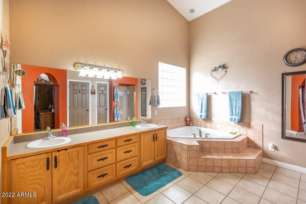 MOUNTAIN SHADOWS PHASE F - Residential