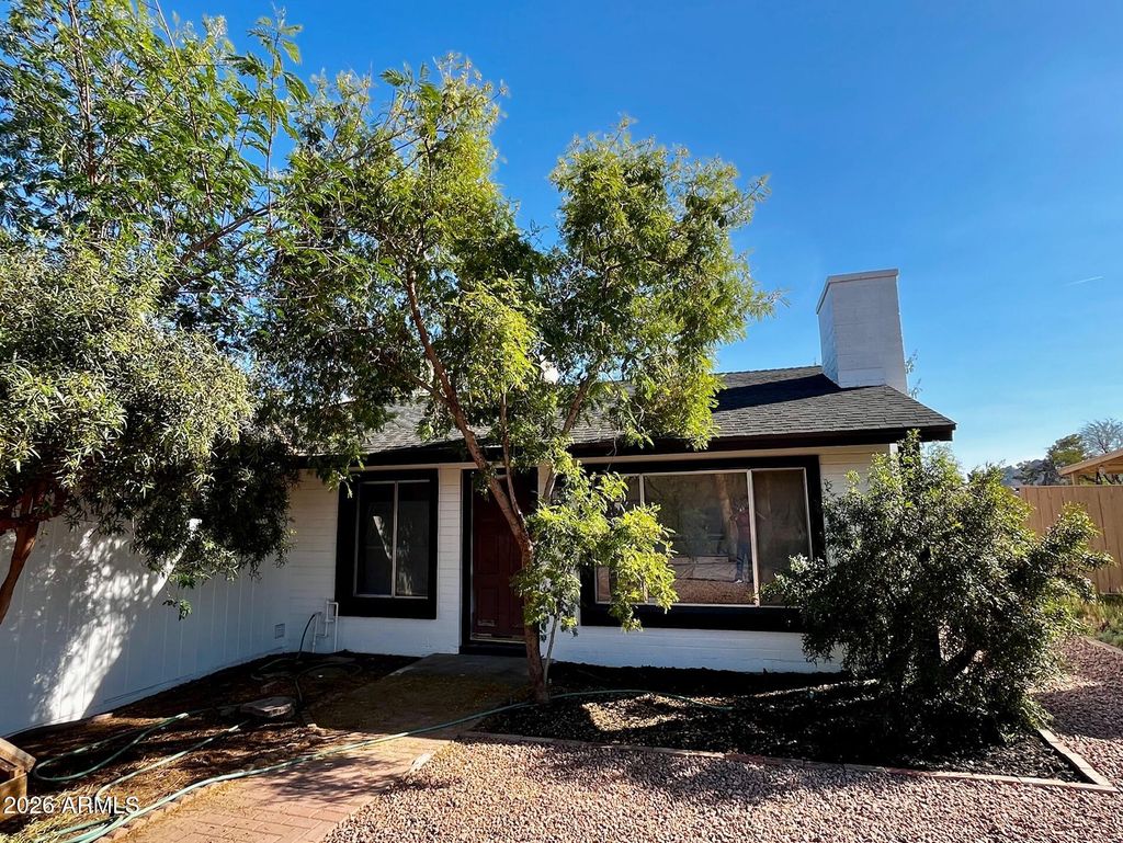 Photo of 2577 E Sweetwater Avenue, Phoenix, AZ 85032 (MLS # 6999412)