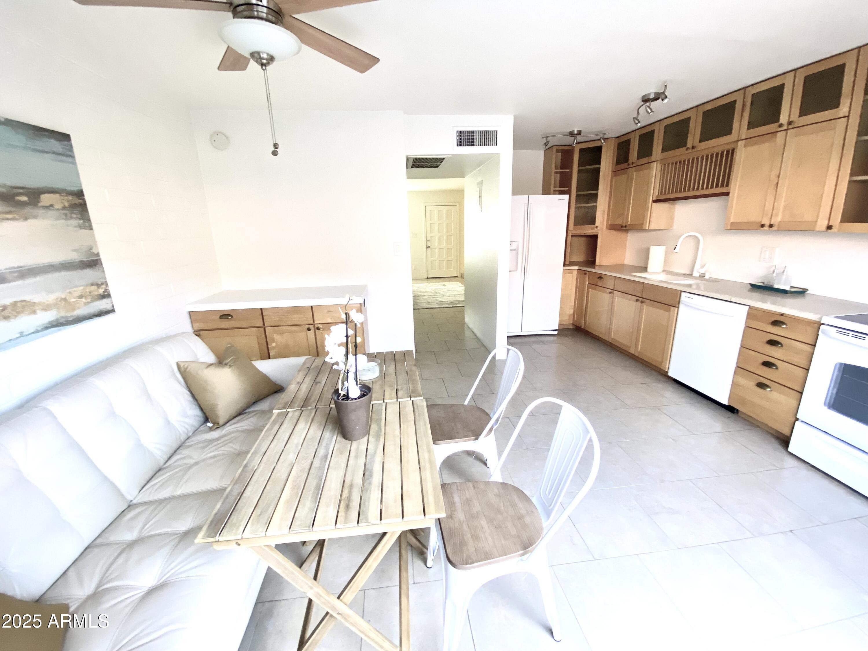 3637 E MONTEROSA Street 5