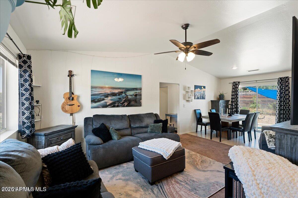5291 N ROBERT Road