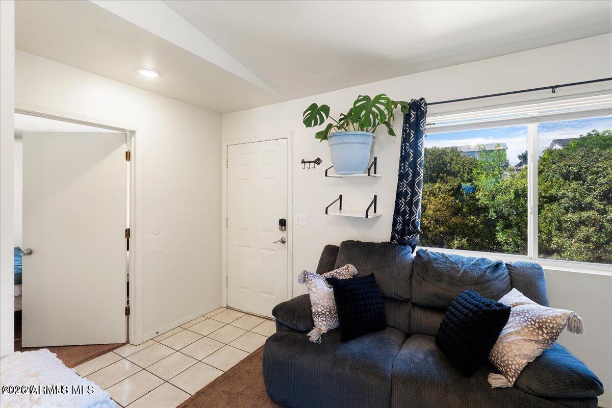 5291 N ROBERT Road