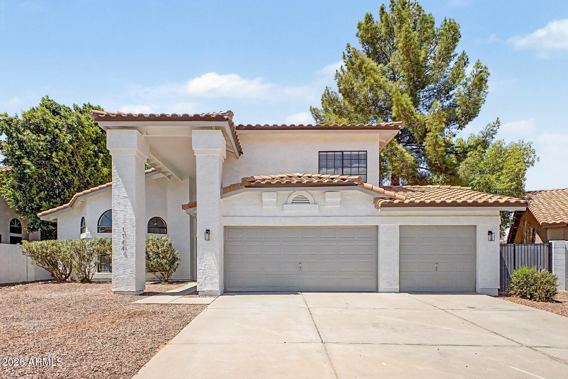1144 W IRIS Drive