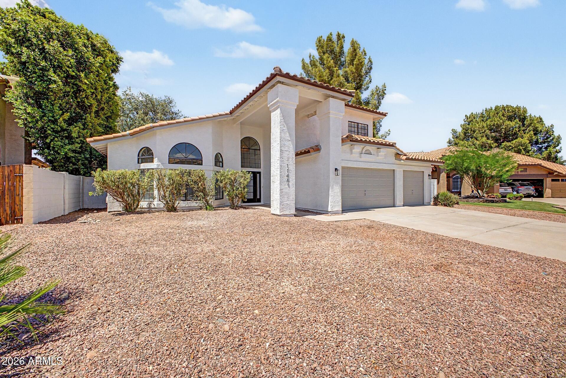 1144 W IRIS Drive