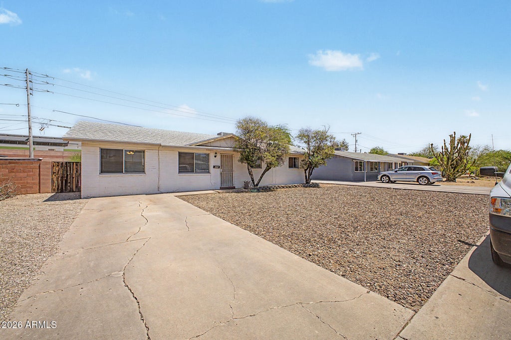 Photo of 620 E Vista Del Cerro Drive, Tempe, AZ 85281 (MLS # 7037795)