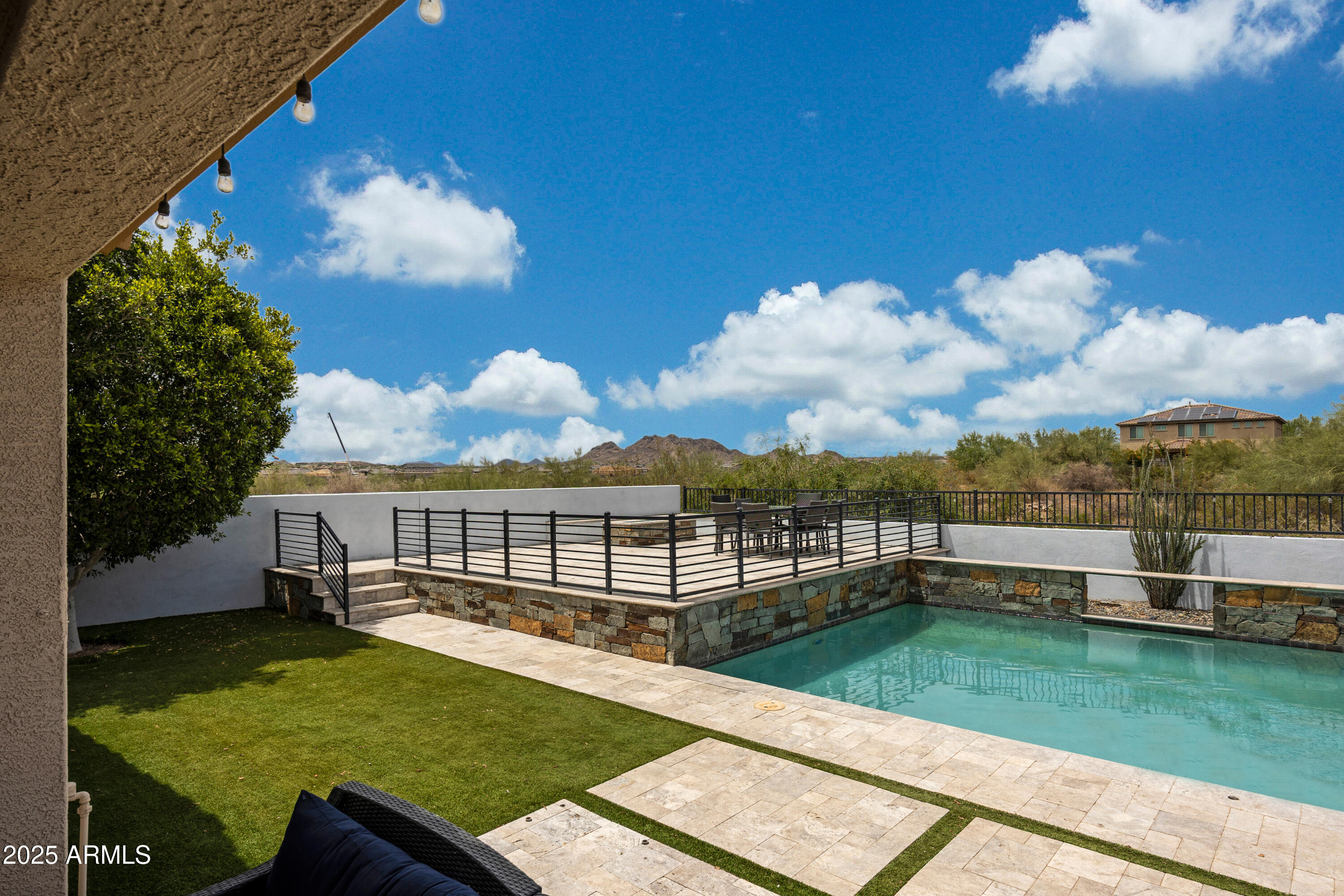 7432 W BRONCO Trail