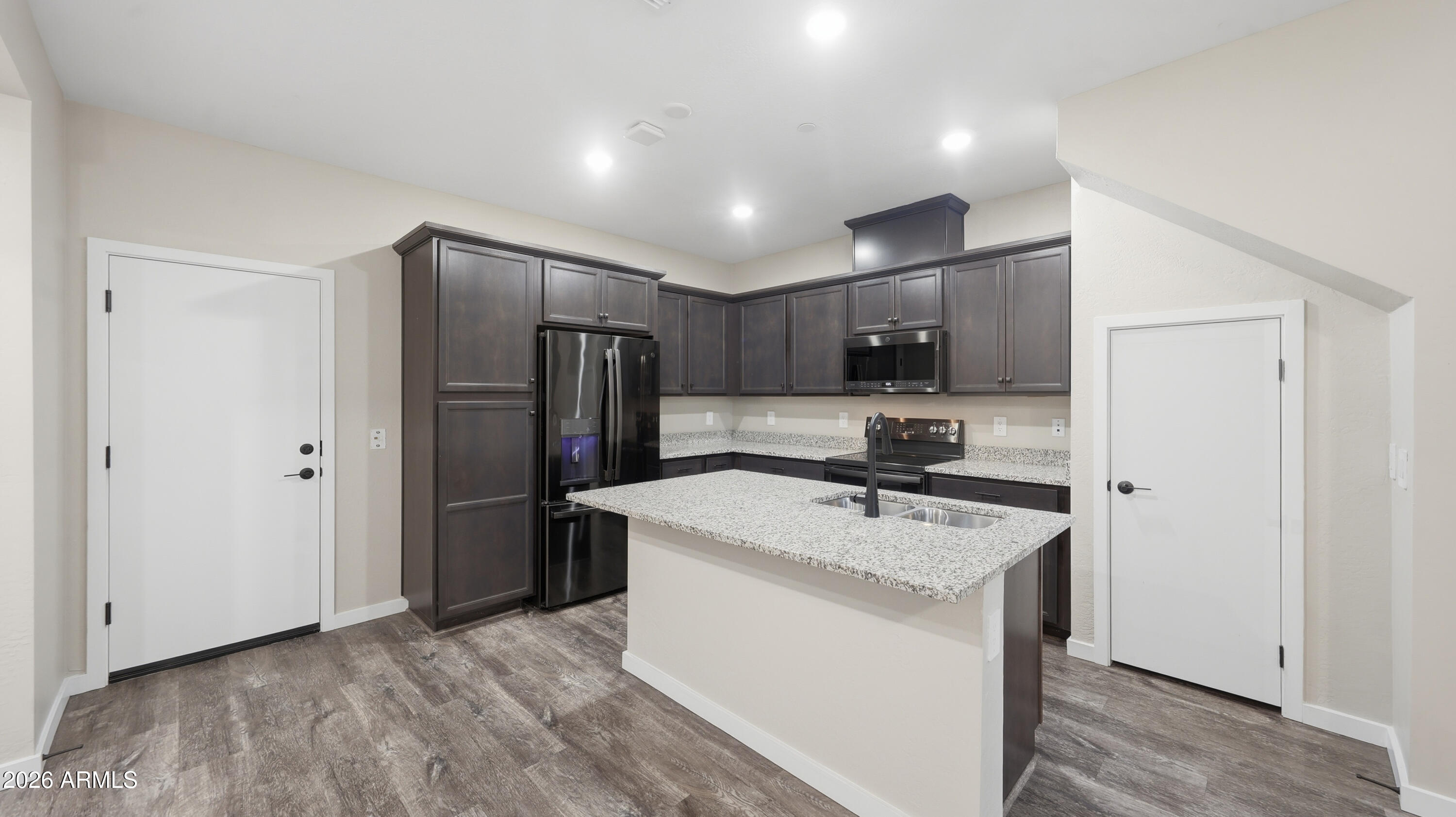 779 E DORAL Avenue 102