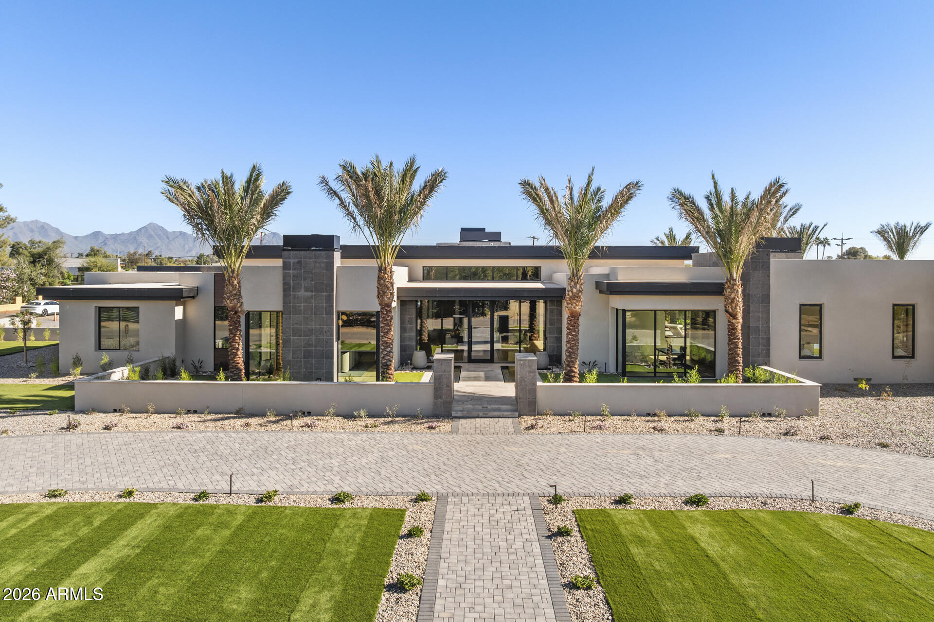 7001 E PARADISE Drive