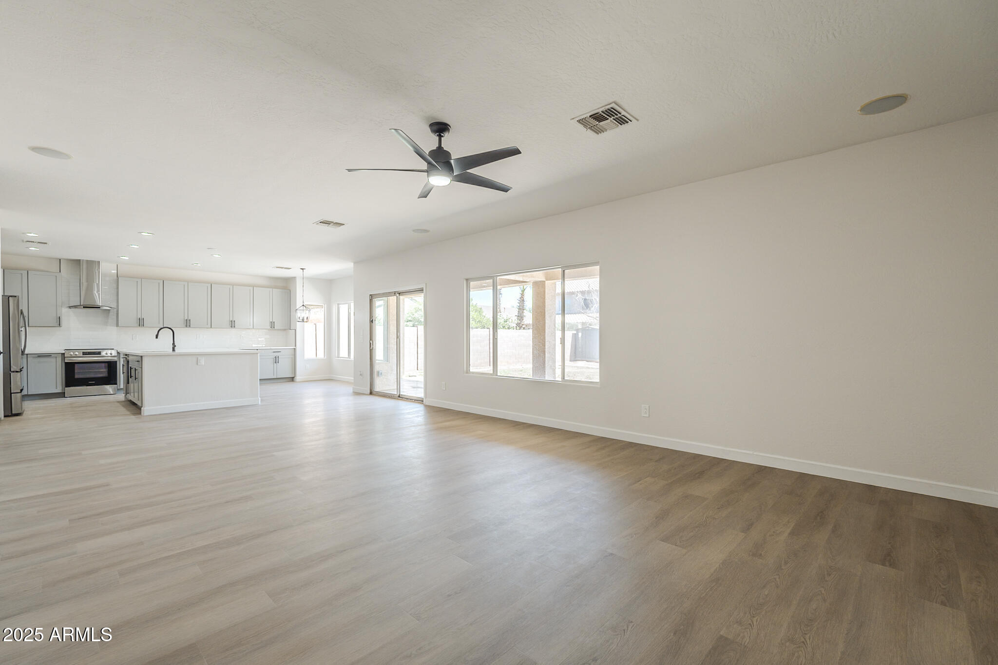 44538 W CANYON CREEK Drive