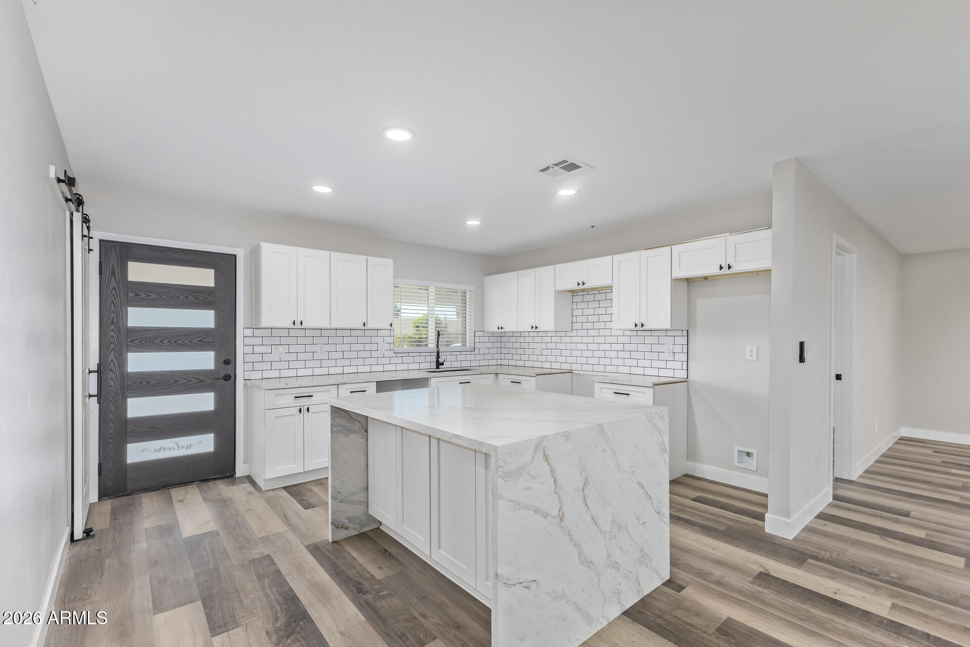 7922 W CLAYTON Drive