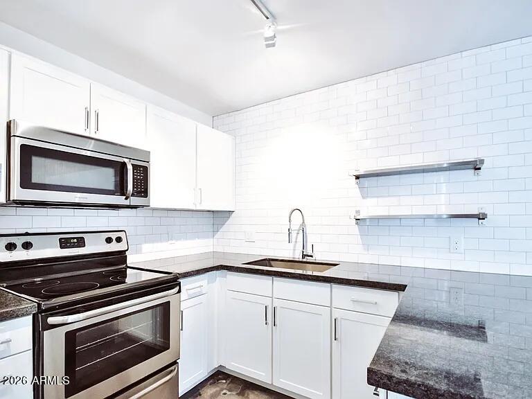 4231 N 27TH Street 10